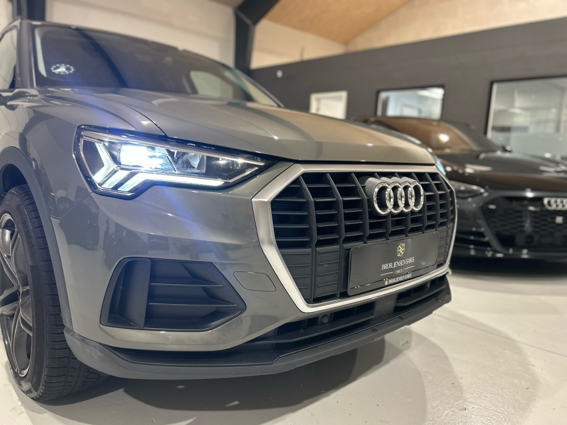 Billede af Audi Q3 1,4 45 TFSI e  Plugin-hybrid Attitude Plus S Tronic 245HK 5d 6g Aut.