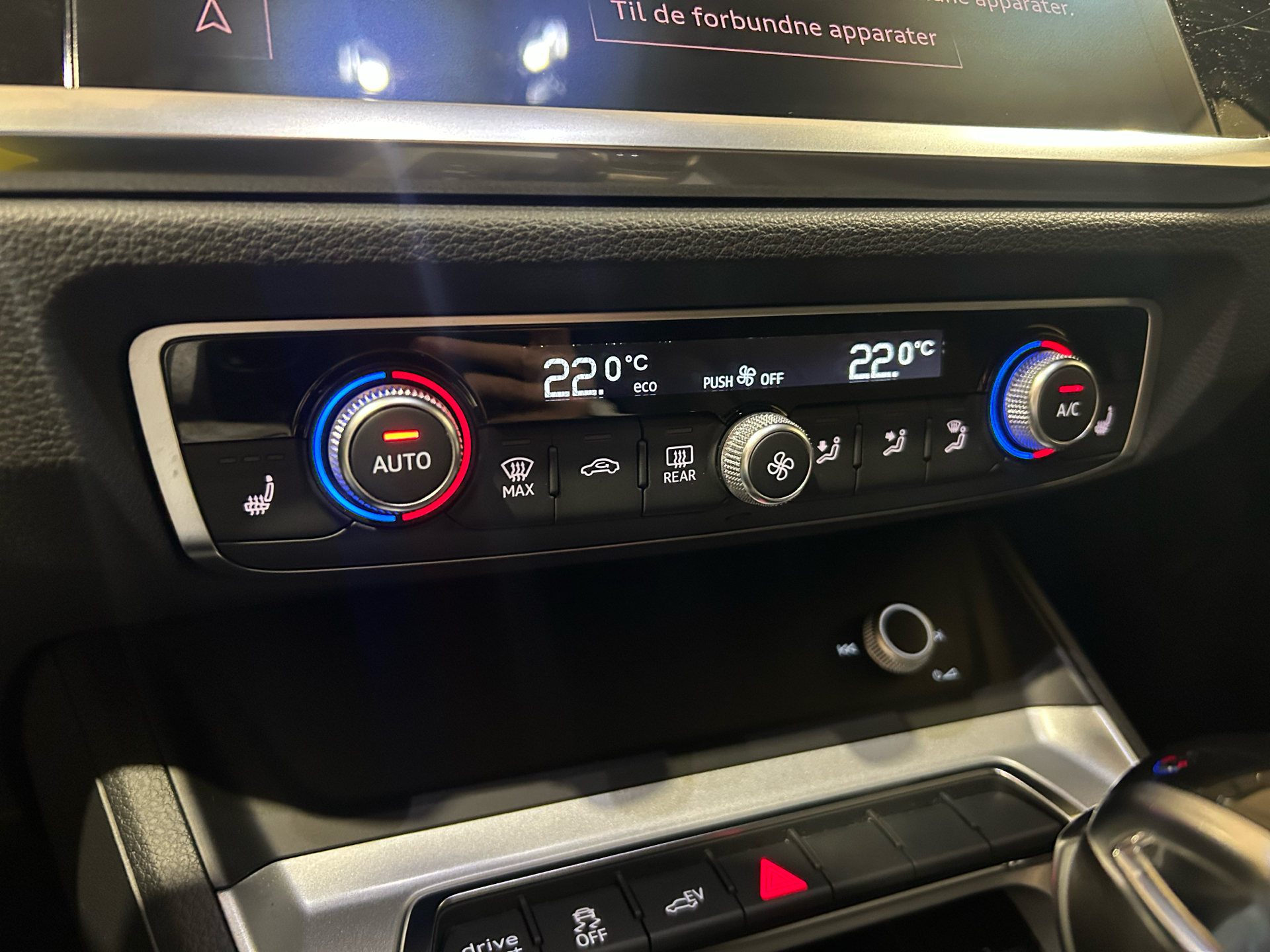 Billede af Audi Q3 1,4 45 TFSI e  Plugin-hybrid Attitude Plus S Tronic 245HK 5d 6g Aut.