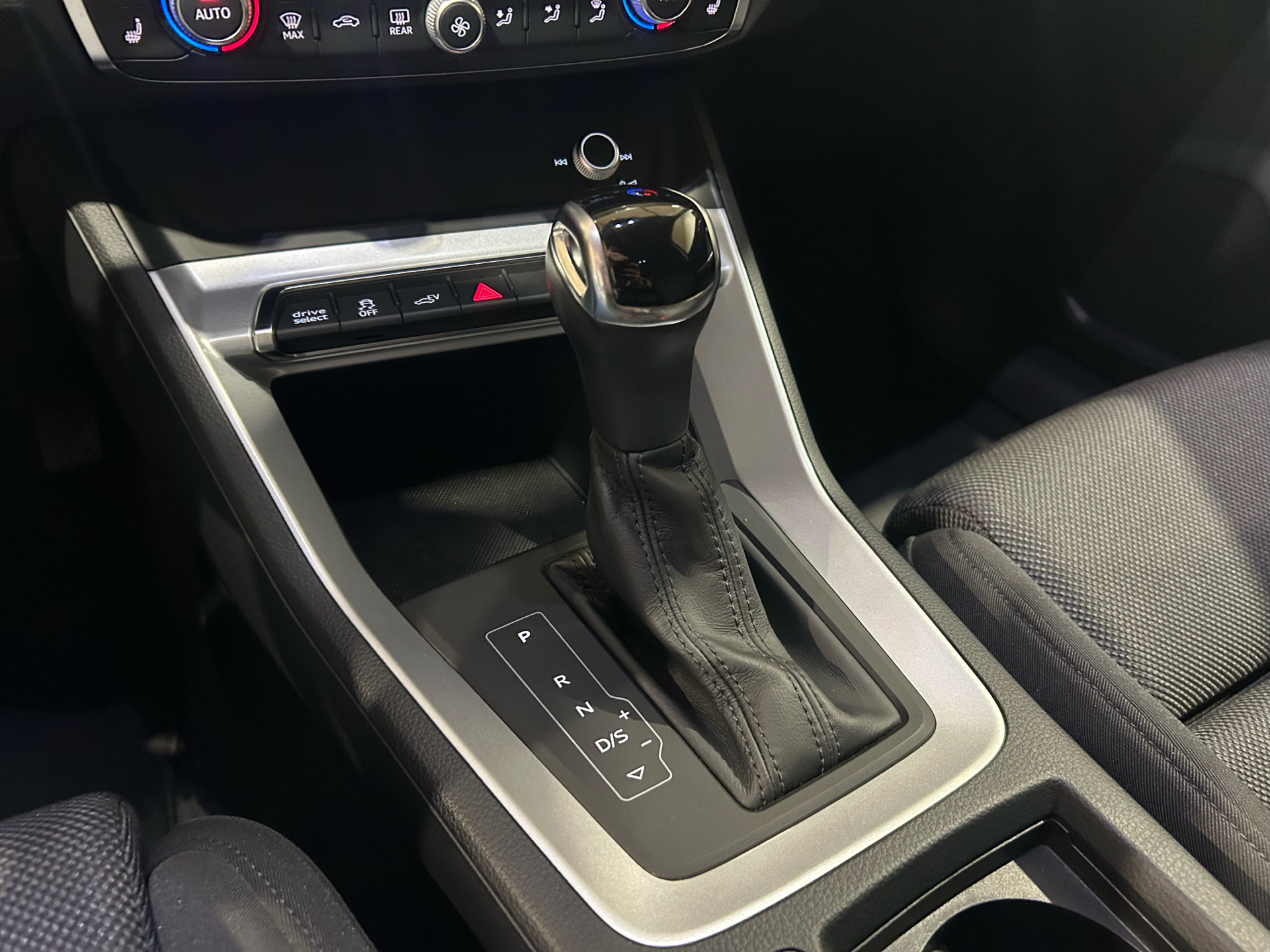 Billede af Audi Q3 1,4 45 TFSI e  Plugin-hybrid Attitude Plus S Tronic 245HK 5d 6g Aut.