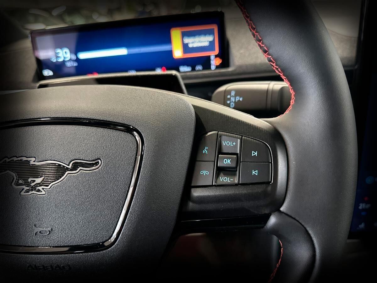 Billede af Ford Mustang Mach-E EL UR Premium AWD 375HK 5d Aut.