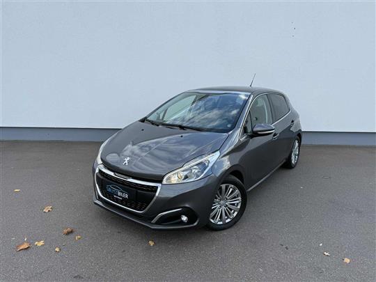 Peugeot 208 1,5 BlueHDi Allure Sky 102HK 5d 6g