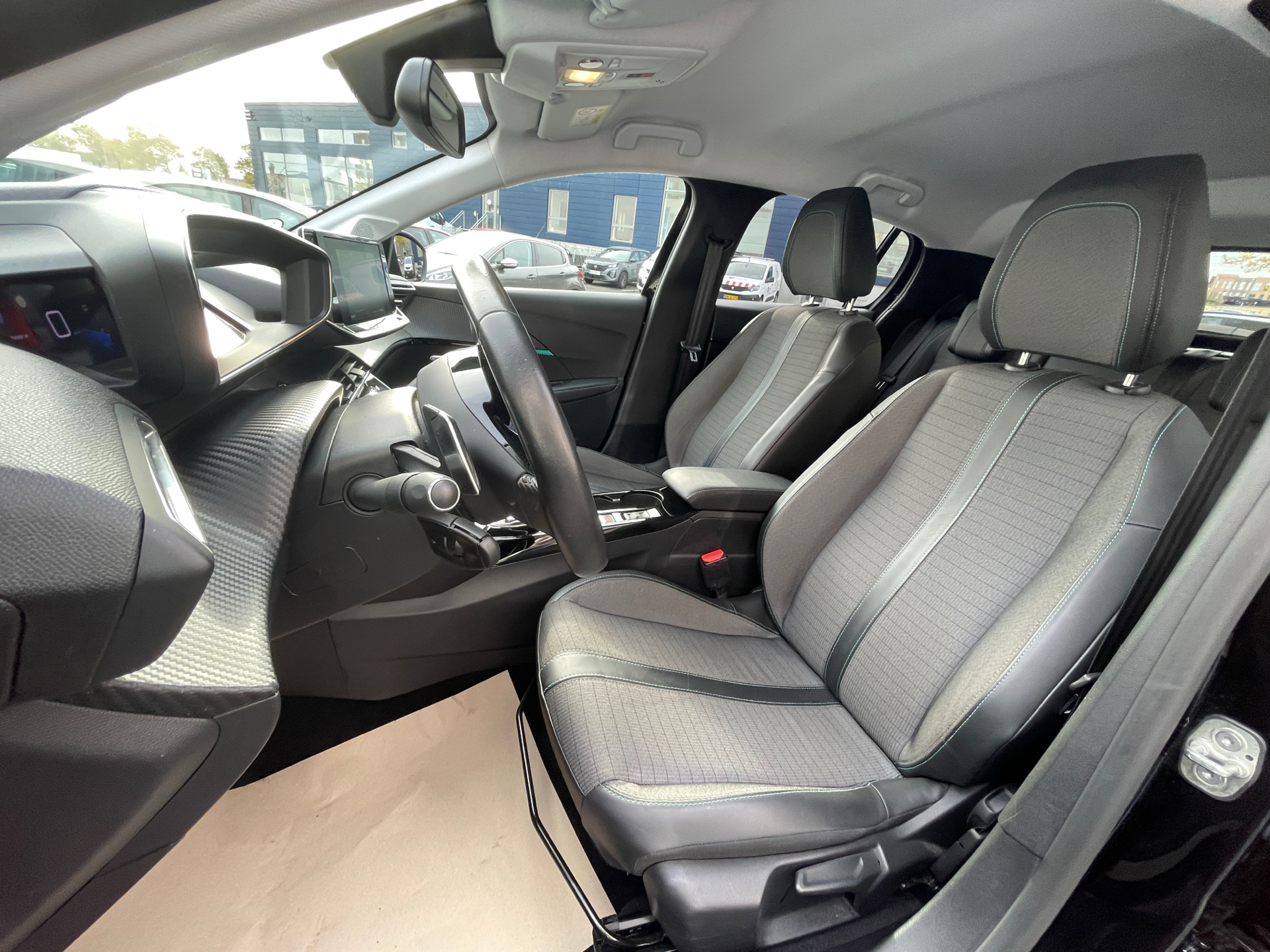 Billede af Peugeot 208 1,2 PureTech Allure+ EAT8 100HK 5d 8g Aut.