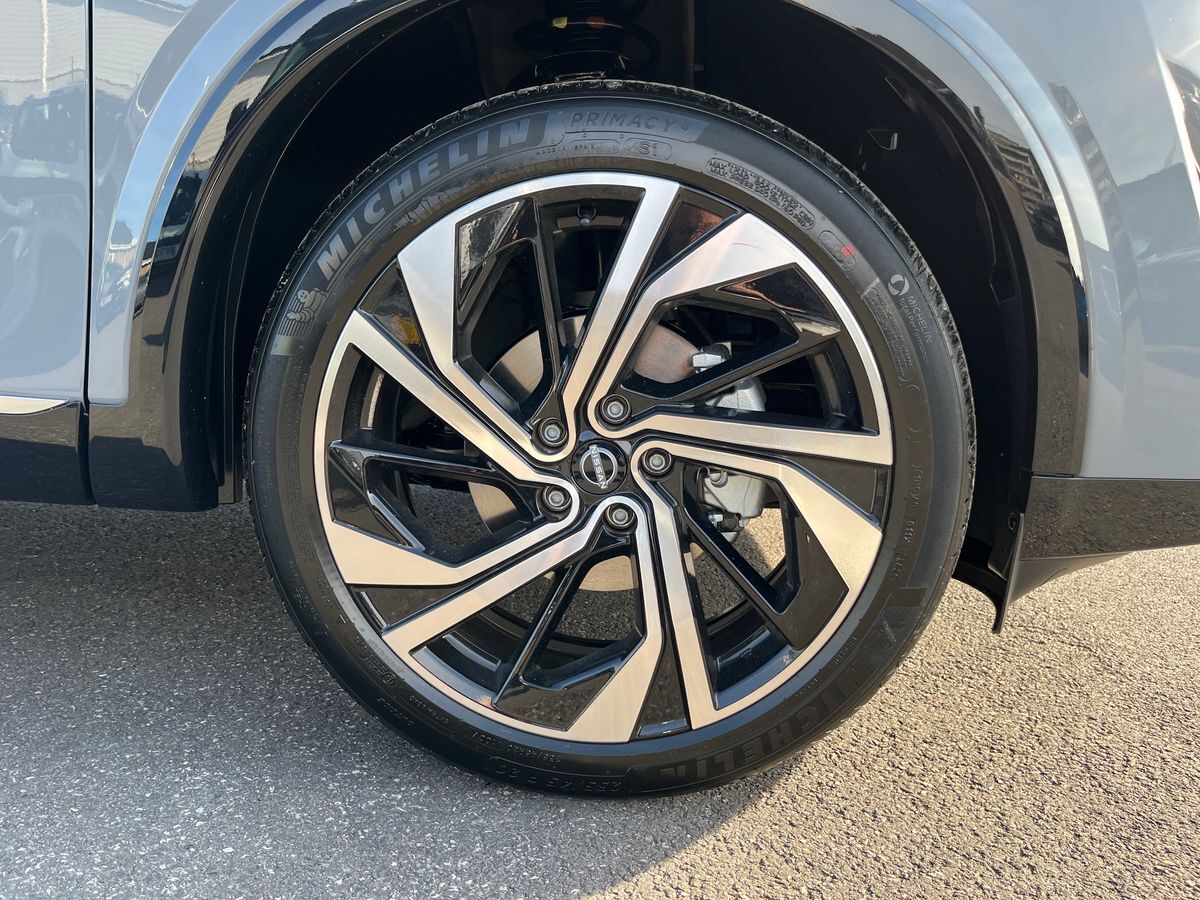 Billede af Nissan QASHQAI MY25 Mild-Hybrid 158 Xtronic 2 WD Tekna PLUS + 2-Tone