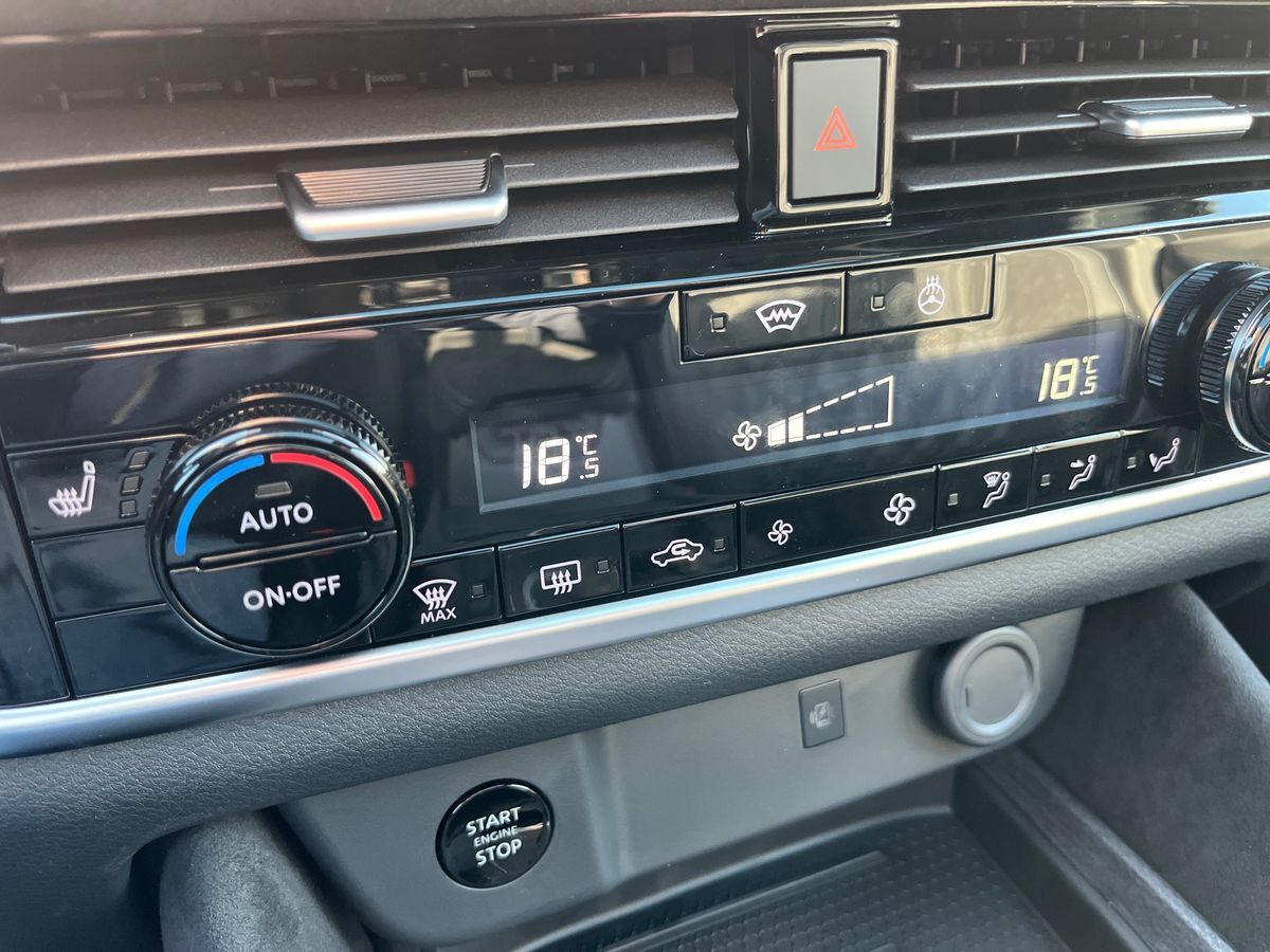 Billede af Nissan QASHQAI MY25 Mild-Hybrid 158 Xtronic 2 WD Tekna PLUS + 2-Tone