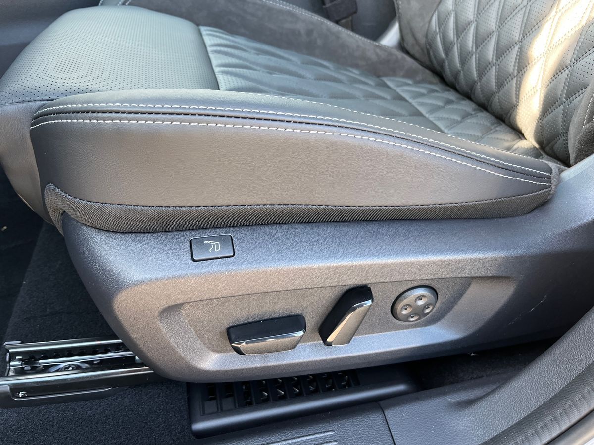 Billede af Nissan QASHQAI MY25 Mild-Hybrid 158 Xtronic 2 WD Tekna PLUS + 2-Tone