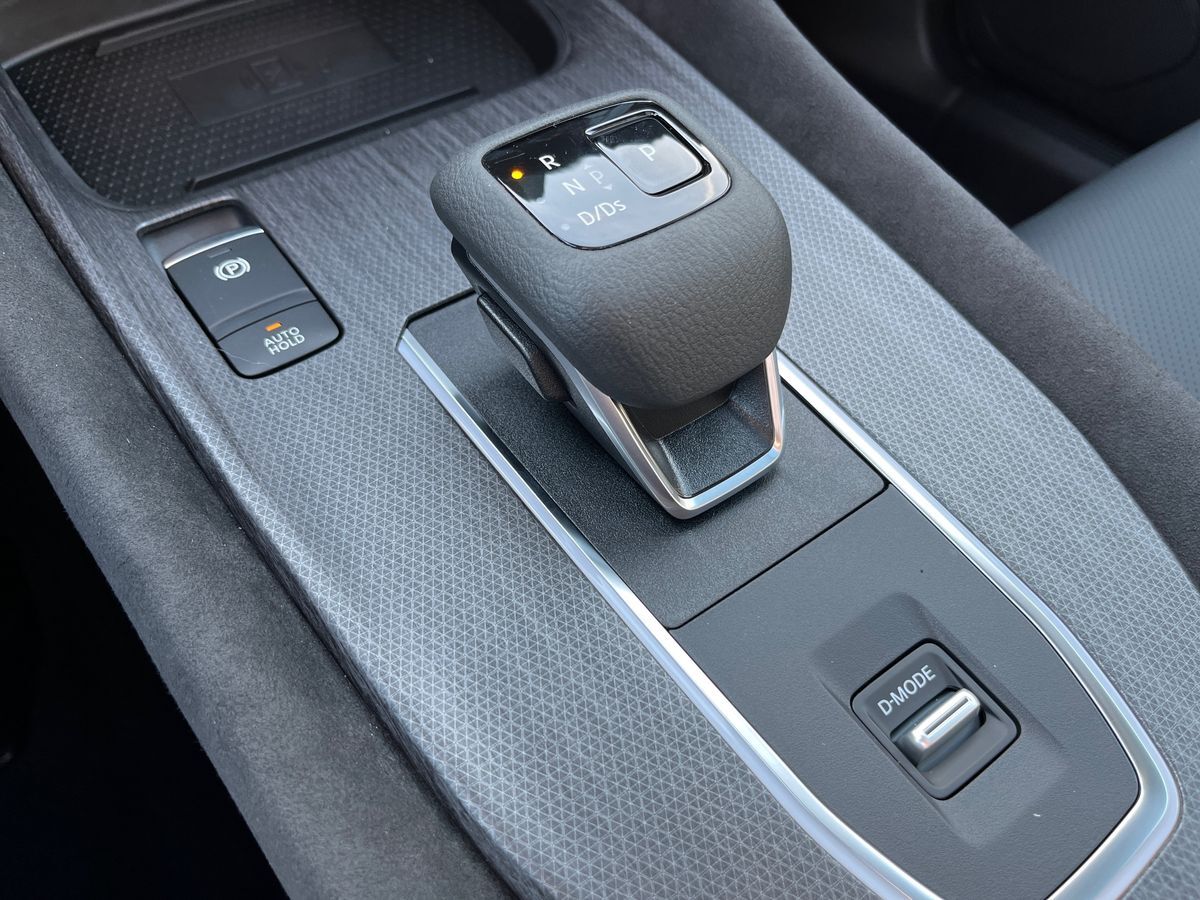 Billede af Nissan QASHQAI MY25 Mild-Hybrid 158 Xtronic 2 WD Tekna PLUS + 2-Tone