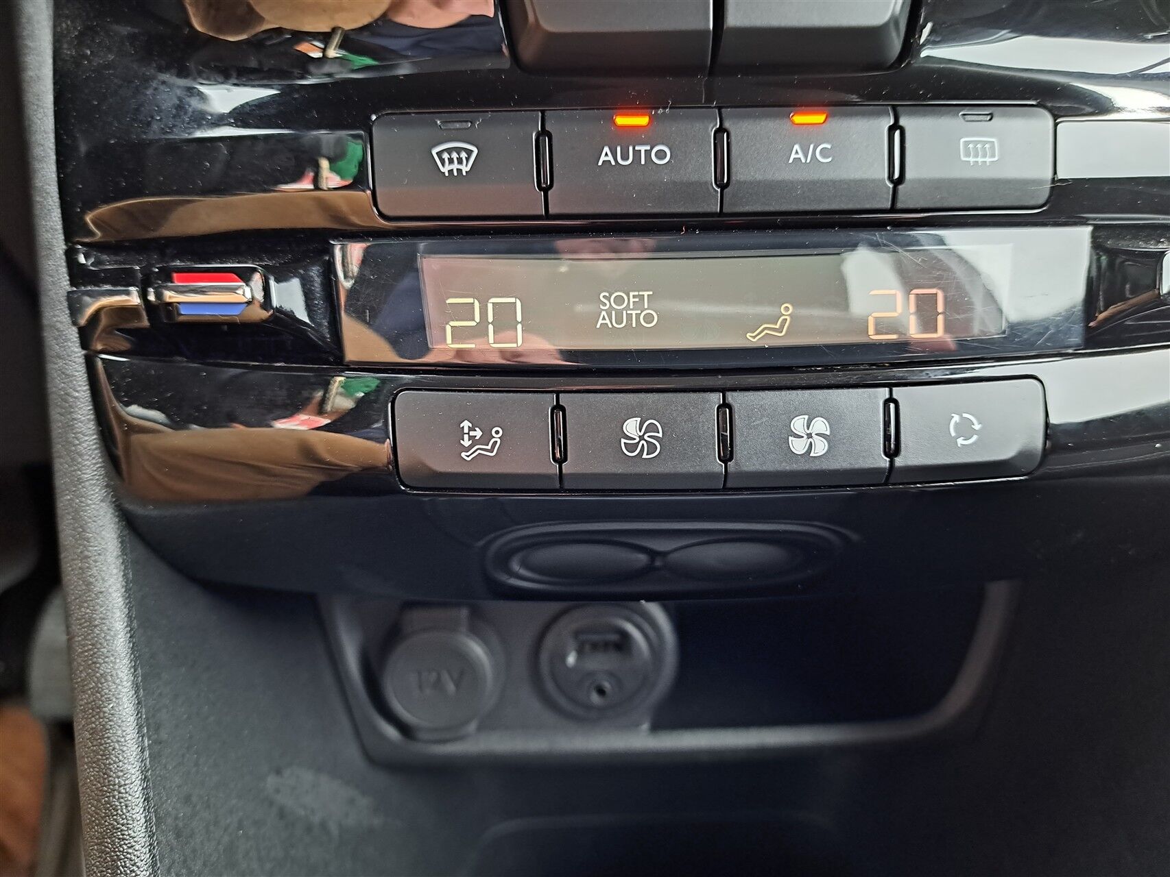 Billede af Peugeot 208 1,2 VTi Strike 82HK 5d