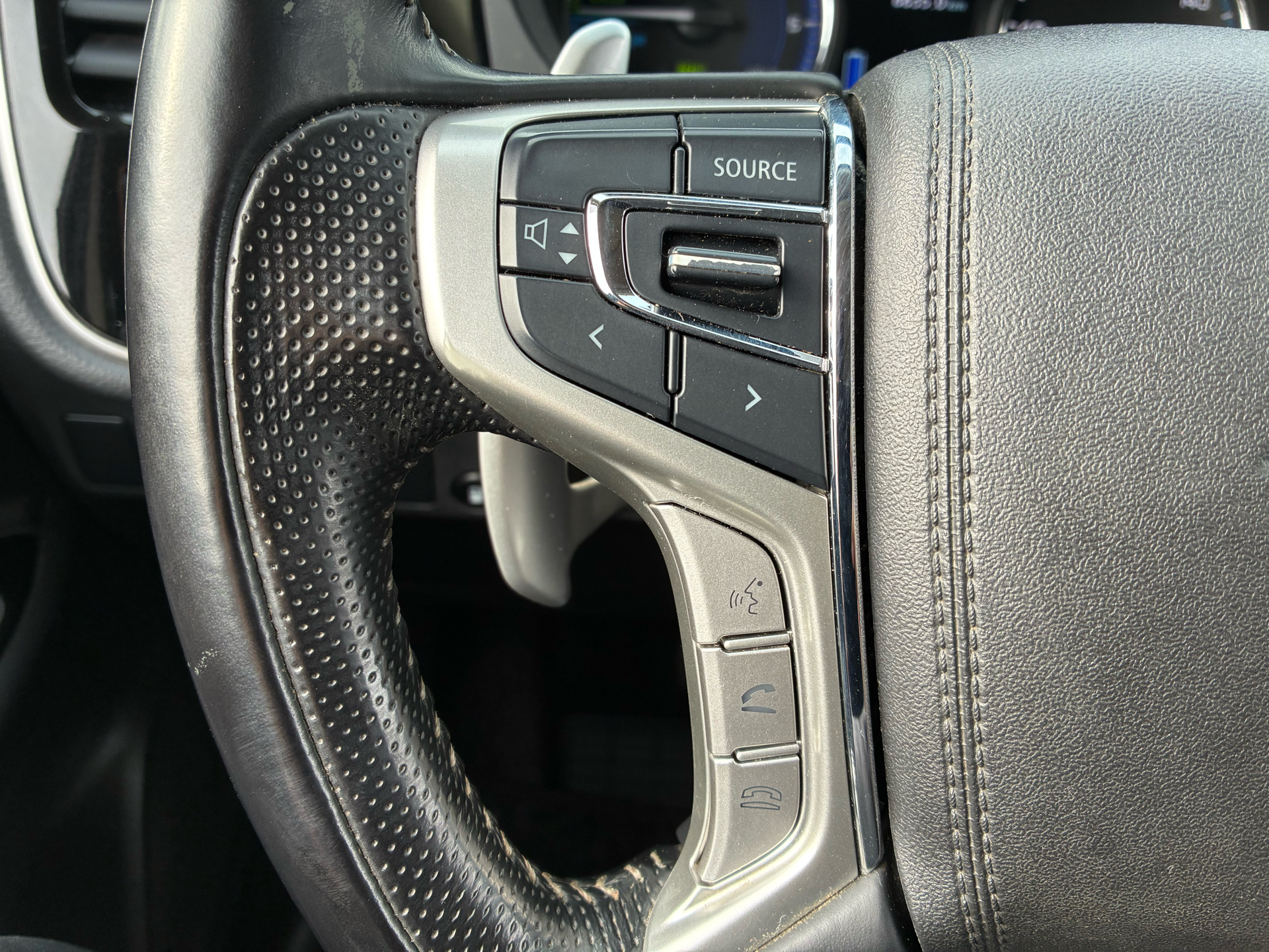 Billede af Mitsubishi Outlander 2,4 PHEV  Plugin-hybrid Inform+ 4WD 224HK 5d 6g Trinl. Gear