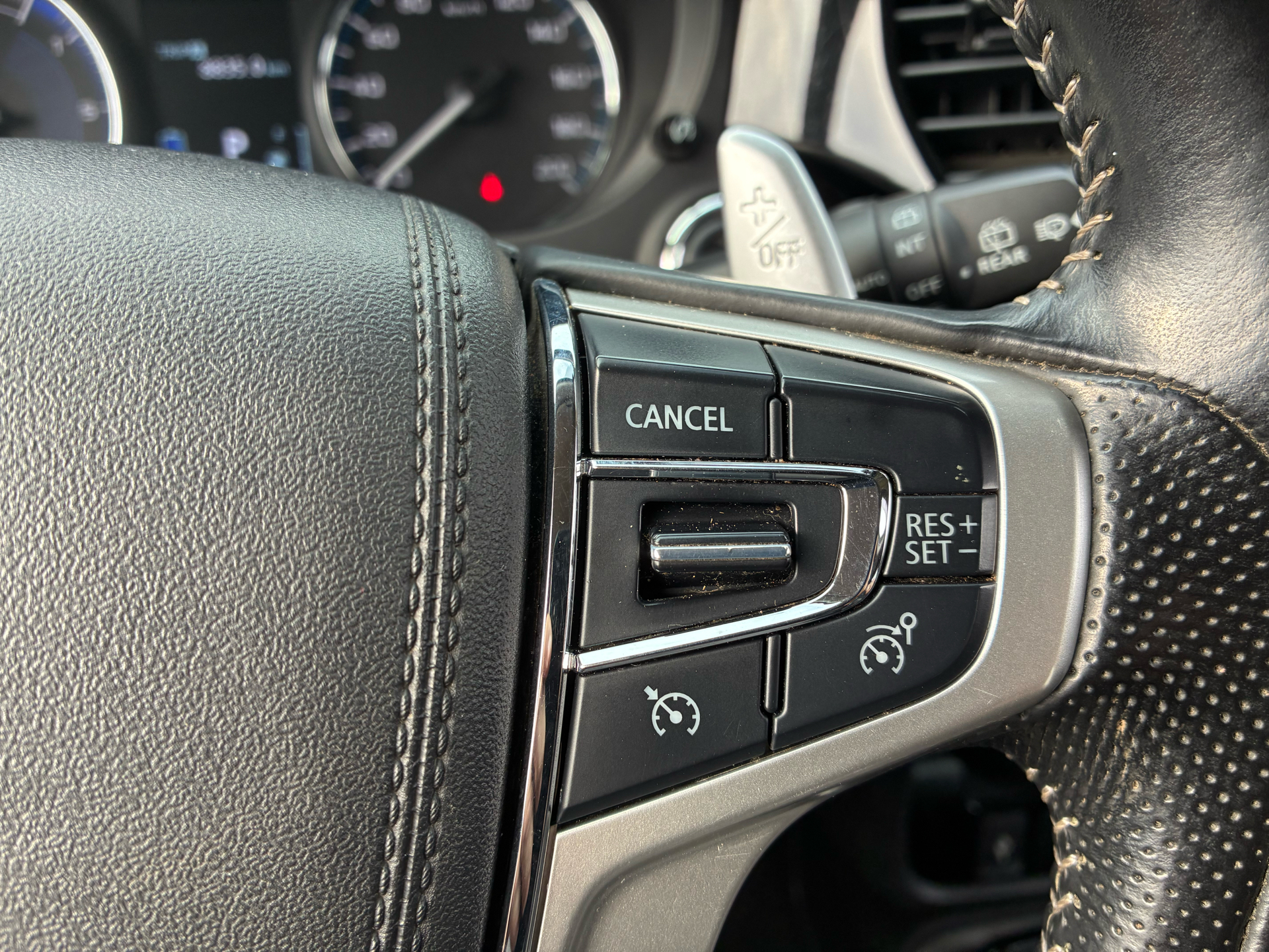 Billede af Mitsubishi Outlander 2,4 PHEV  Plugin-hybrid Inform+ 4WD 224HK 5d 6g Trinl. Gear