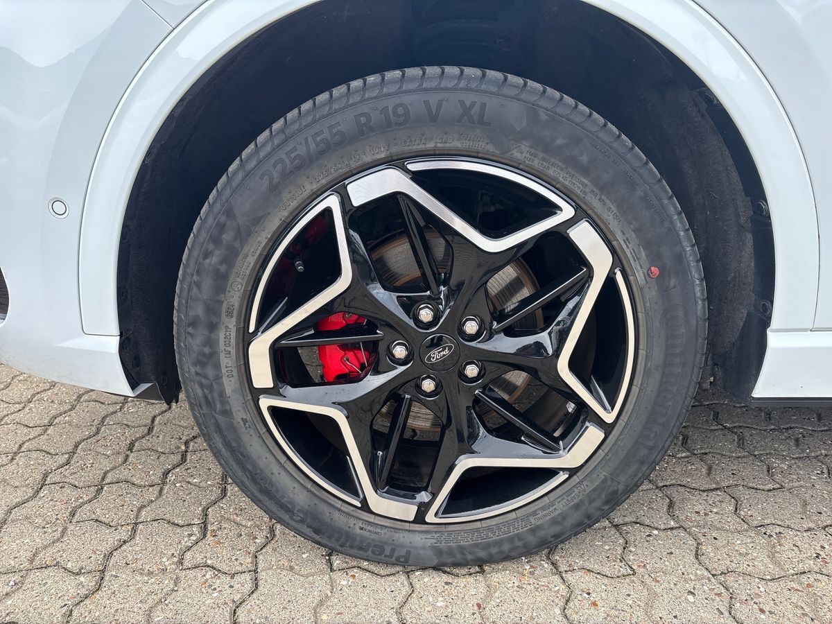 Billede af Ford Kuga 2,5 Plugin-hybrid ST-Line X CVT 243HK 5d Aut.