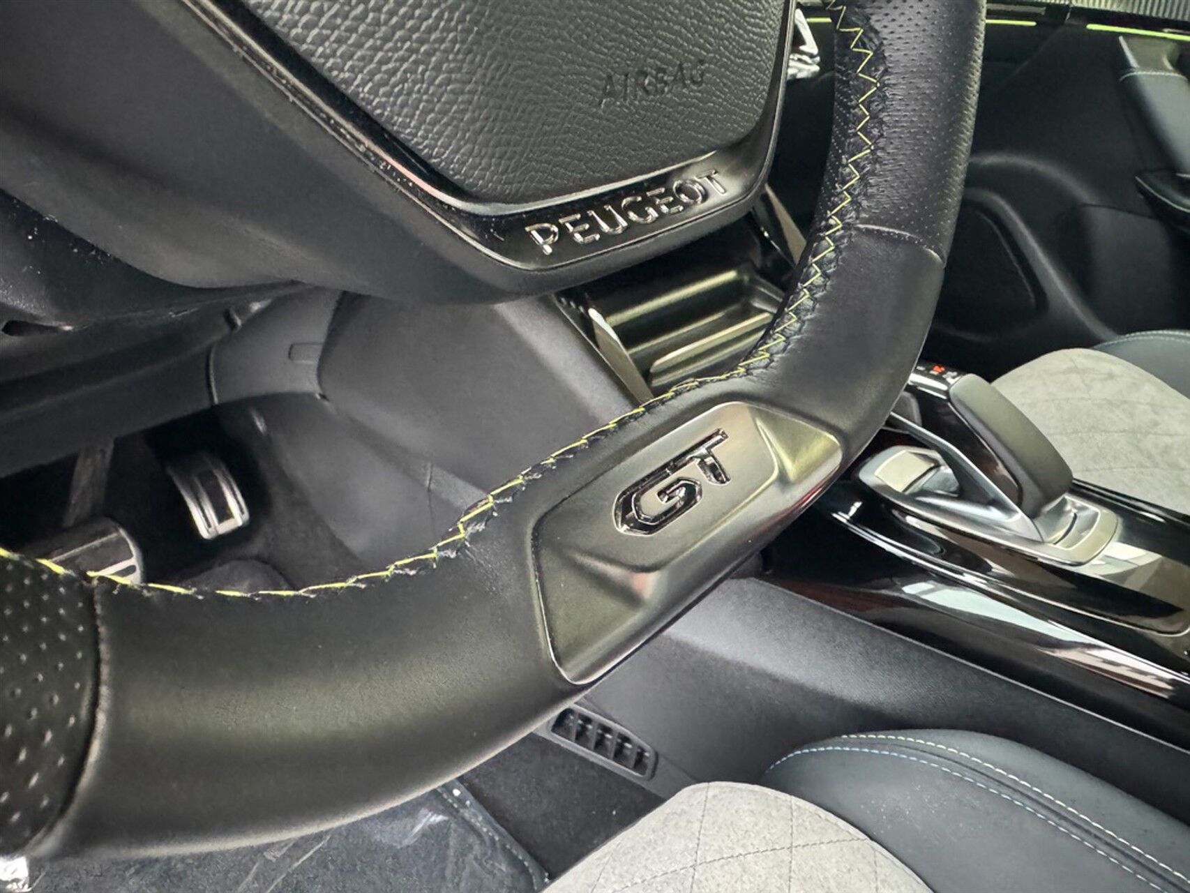 Billede af Peugeot e-2008 EL GT Pack 136HK 5d Aut.