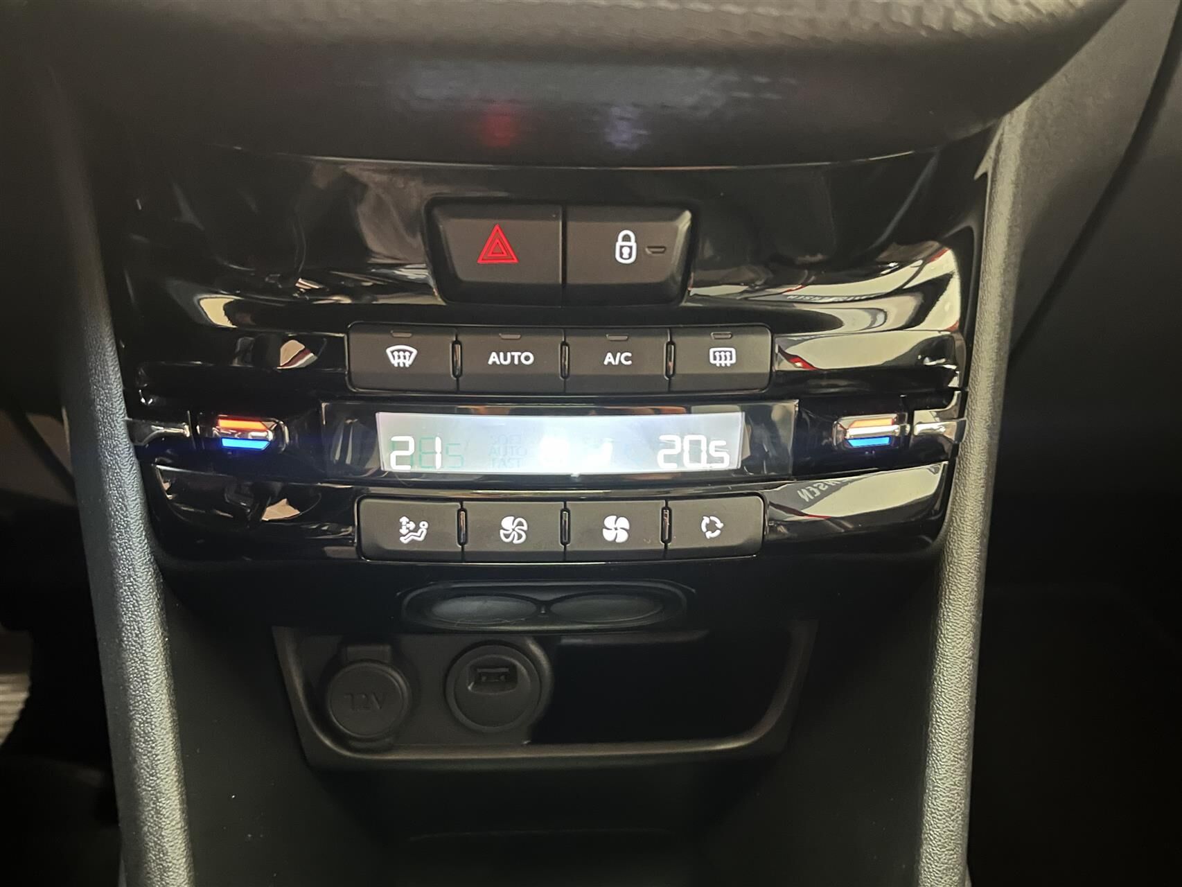 Billede af Peugeot 208 1,2 PureTech Prestige 82HK 5d
