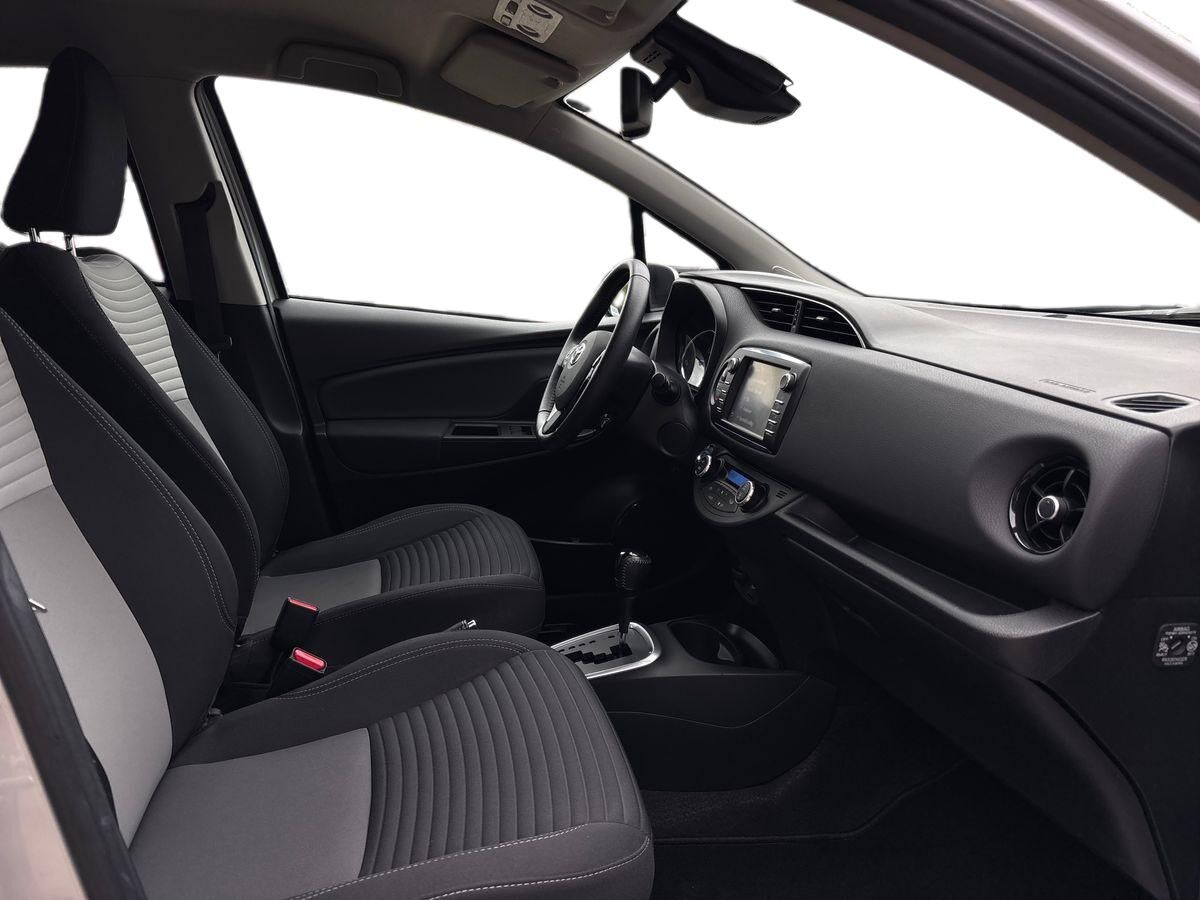 Billede af Toyota Yaris 1,5 Hybrid H3 Smartpakke E-CVT 100HK 5d Trinl. Gear