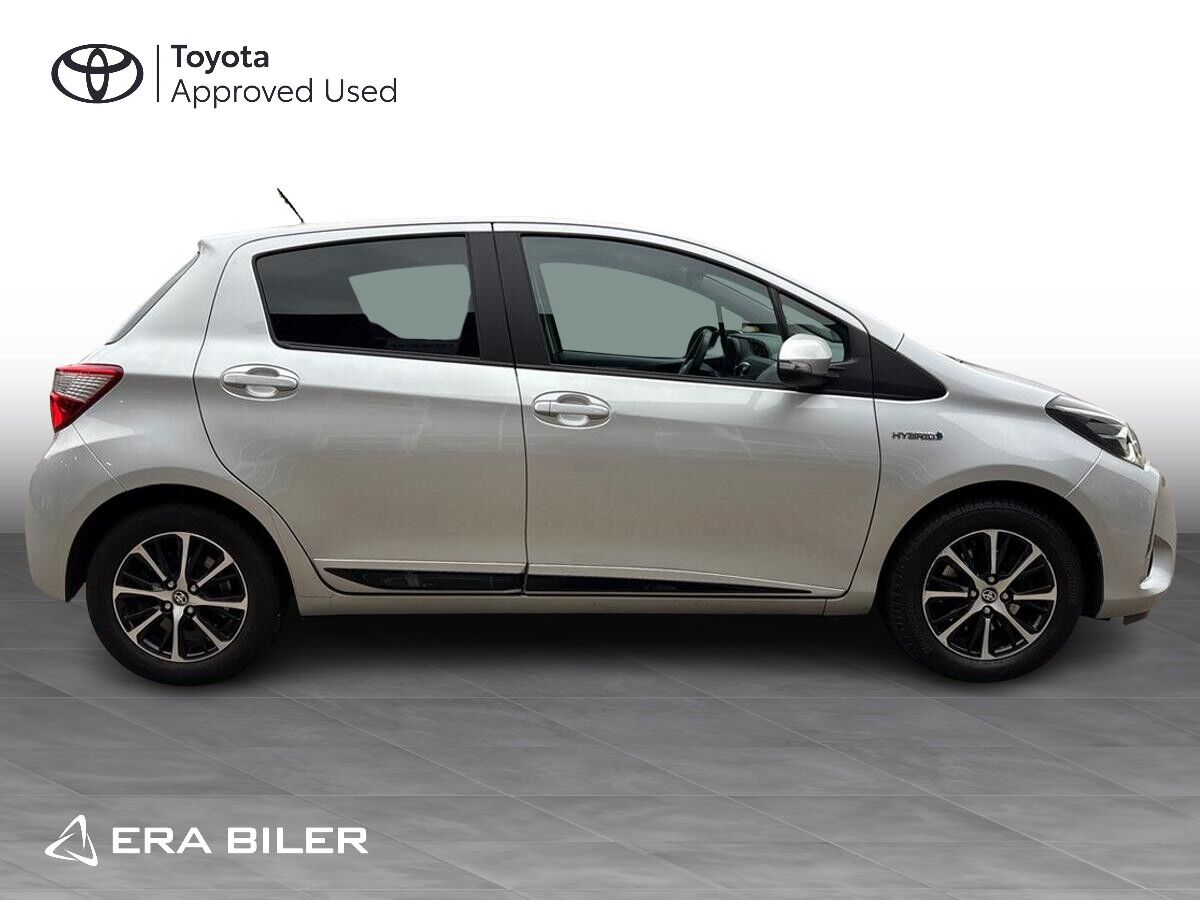 Billede af Toyota Yaris 1,5 Hybrid H3 Smartpakke E-CVT 100HK 5d Trinl. Gear