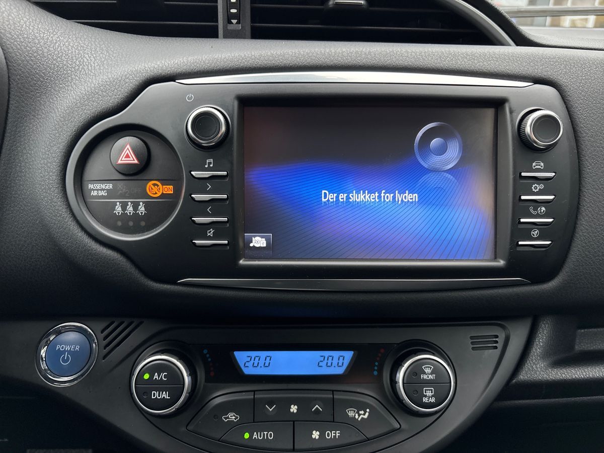 Billede af Toyota Yaris 1,5 Hybrid H3 Smartpakke E-CVT 100HK 5d Trinl. Gear