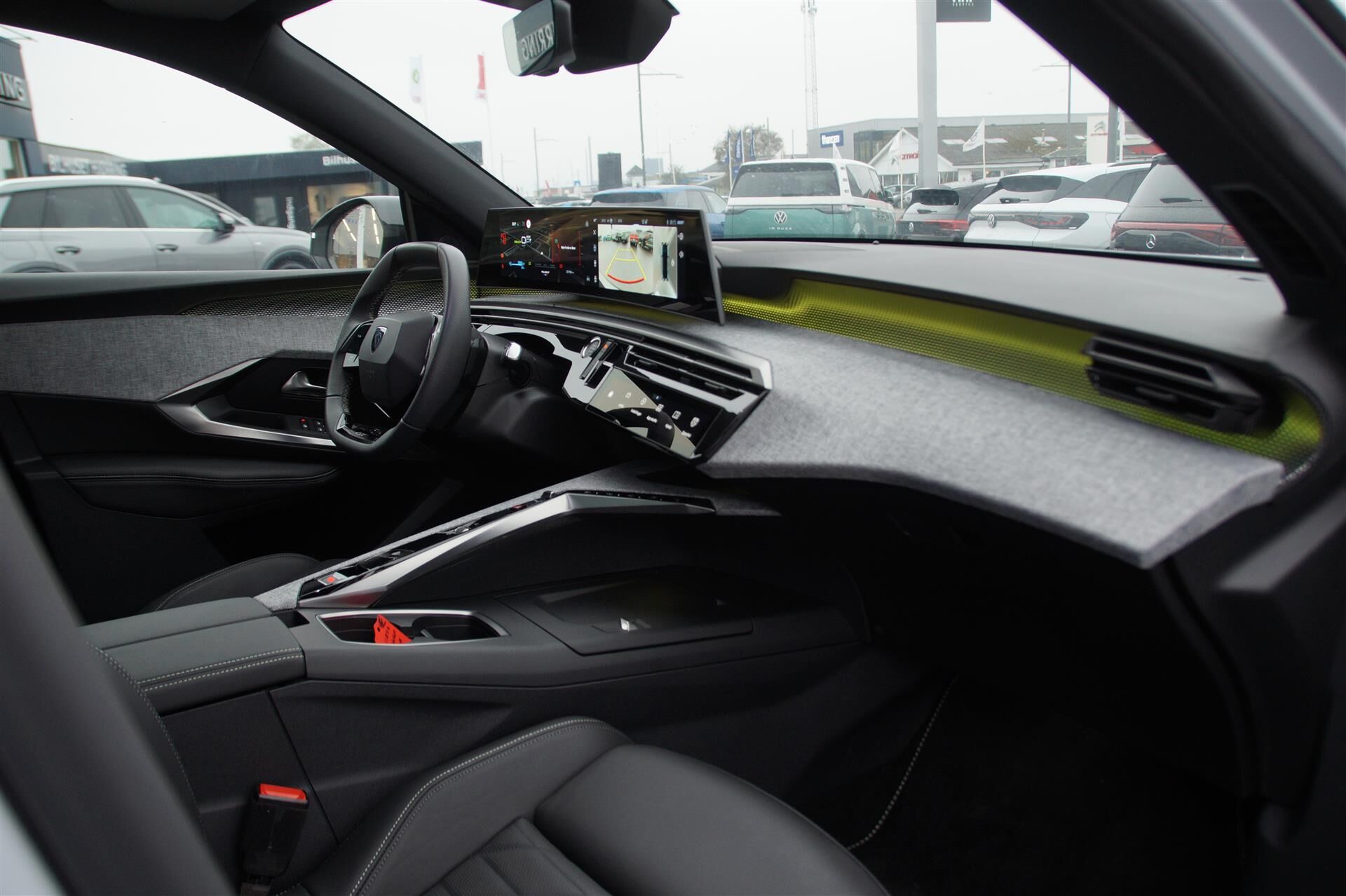 Billede af Peugeot e-3008 EL GT Pack 210HK 5d Aut.
