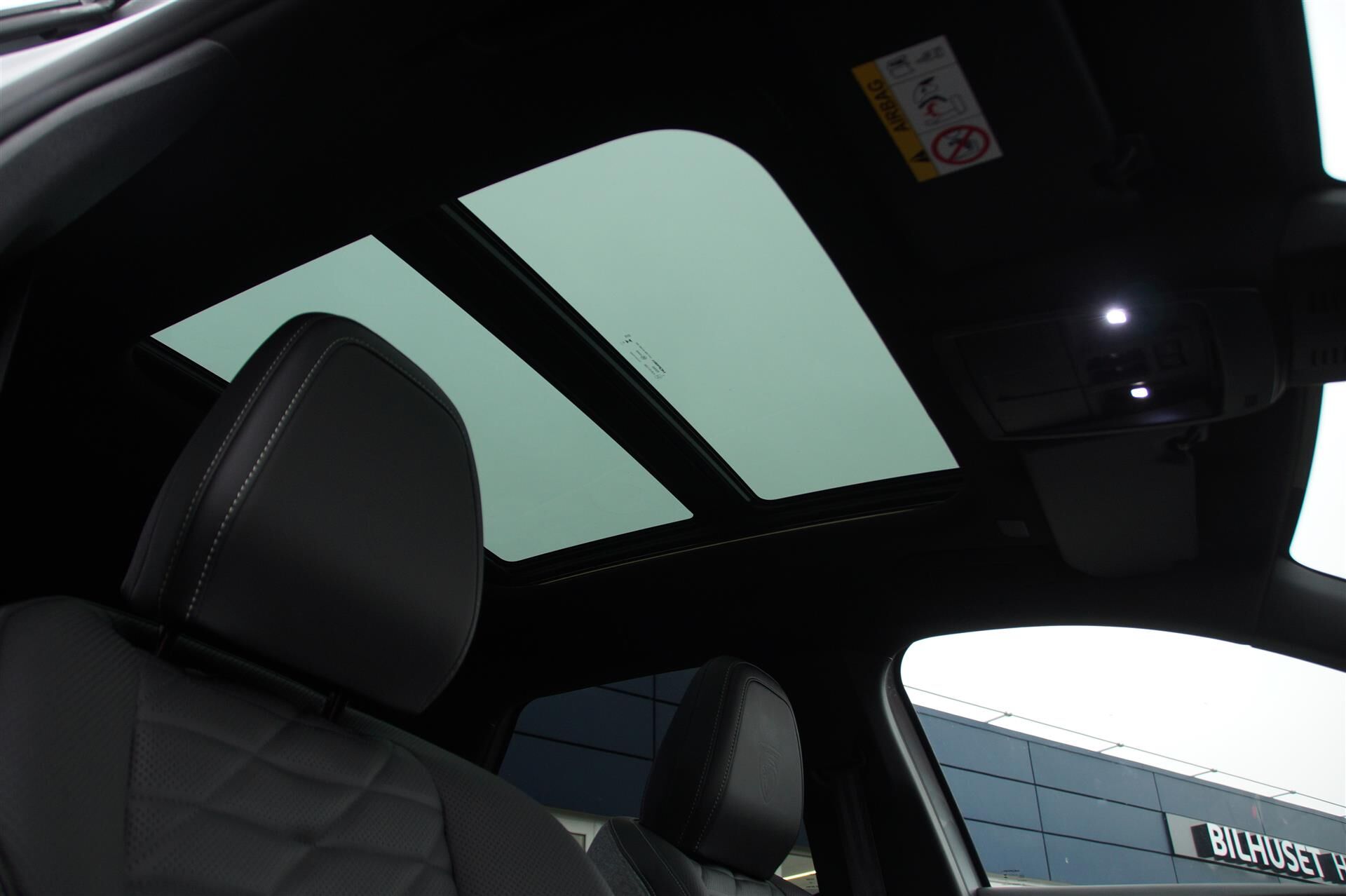 Billede af Peugeot e-3008 EL GT Pack 210HK 5d Aut.