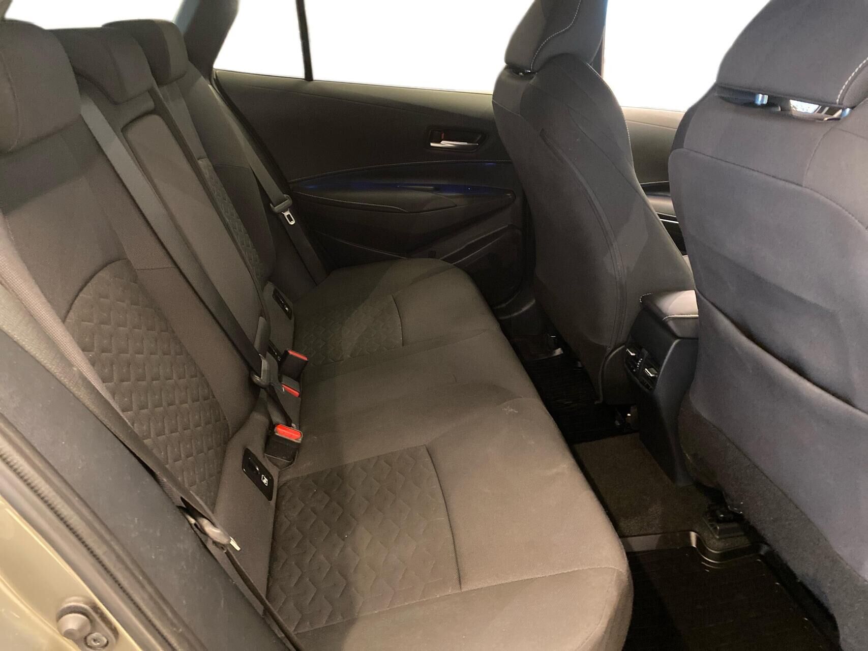 Billede af Toyota Corolla Touring Sports 1,8 Hybrid H3 E-CVT 122HK Stc Trinl. Gear