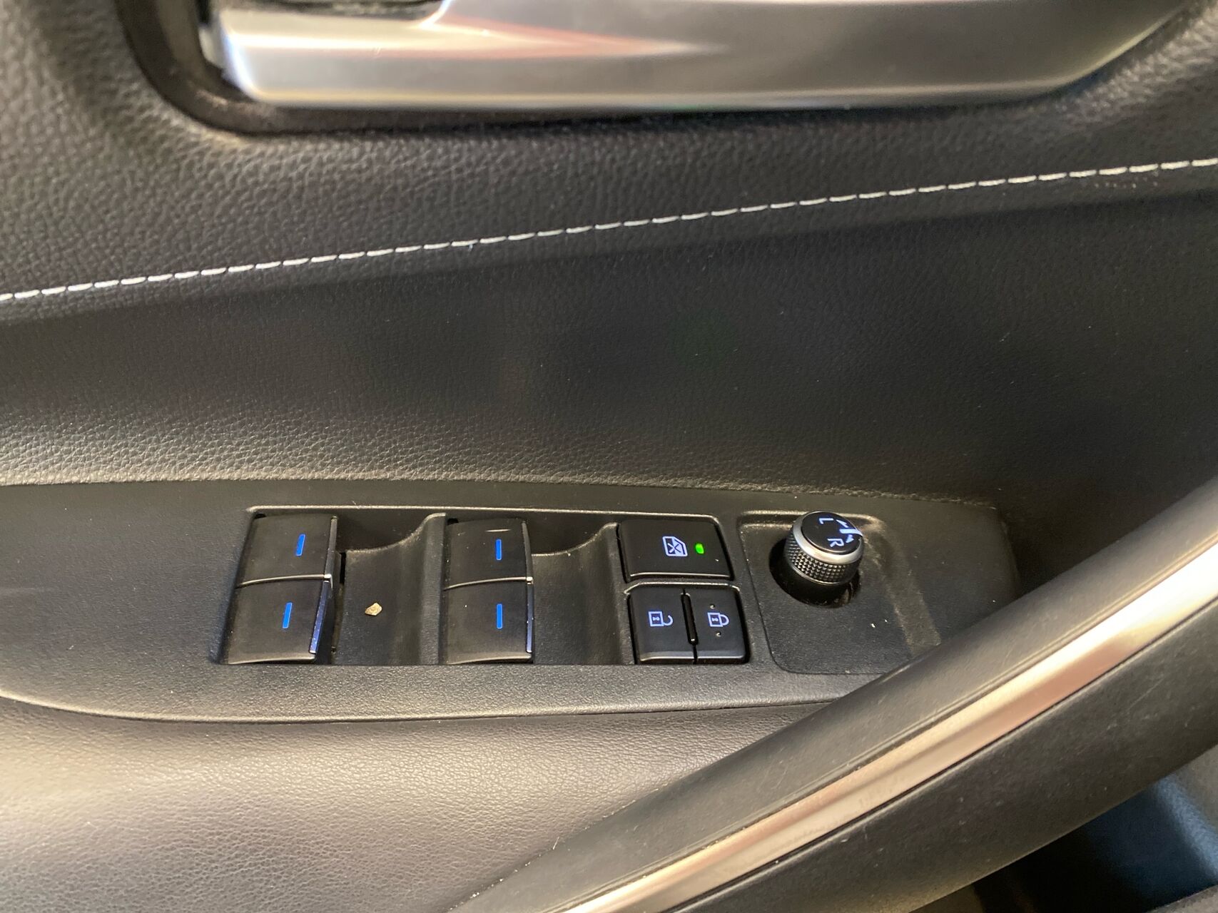 Billede af Toyota Corolla Touring Sports 1,8 Hybrid H3 E-CVT 122HK Stc Trinl. Gear