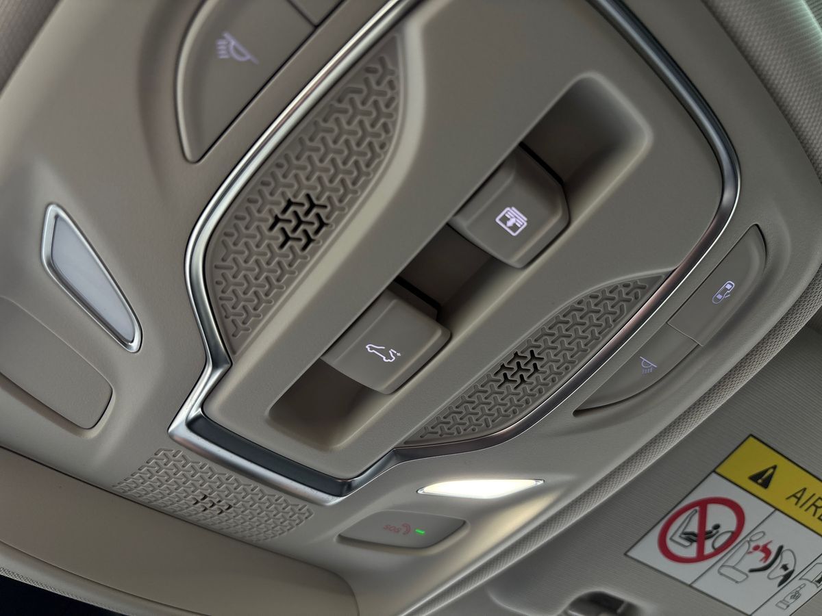 Billede af MG Marvel R EL Performance 4x4 288HK 5d Aut.