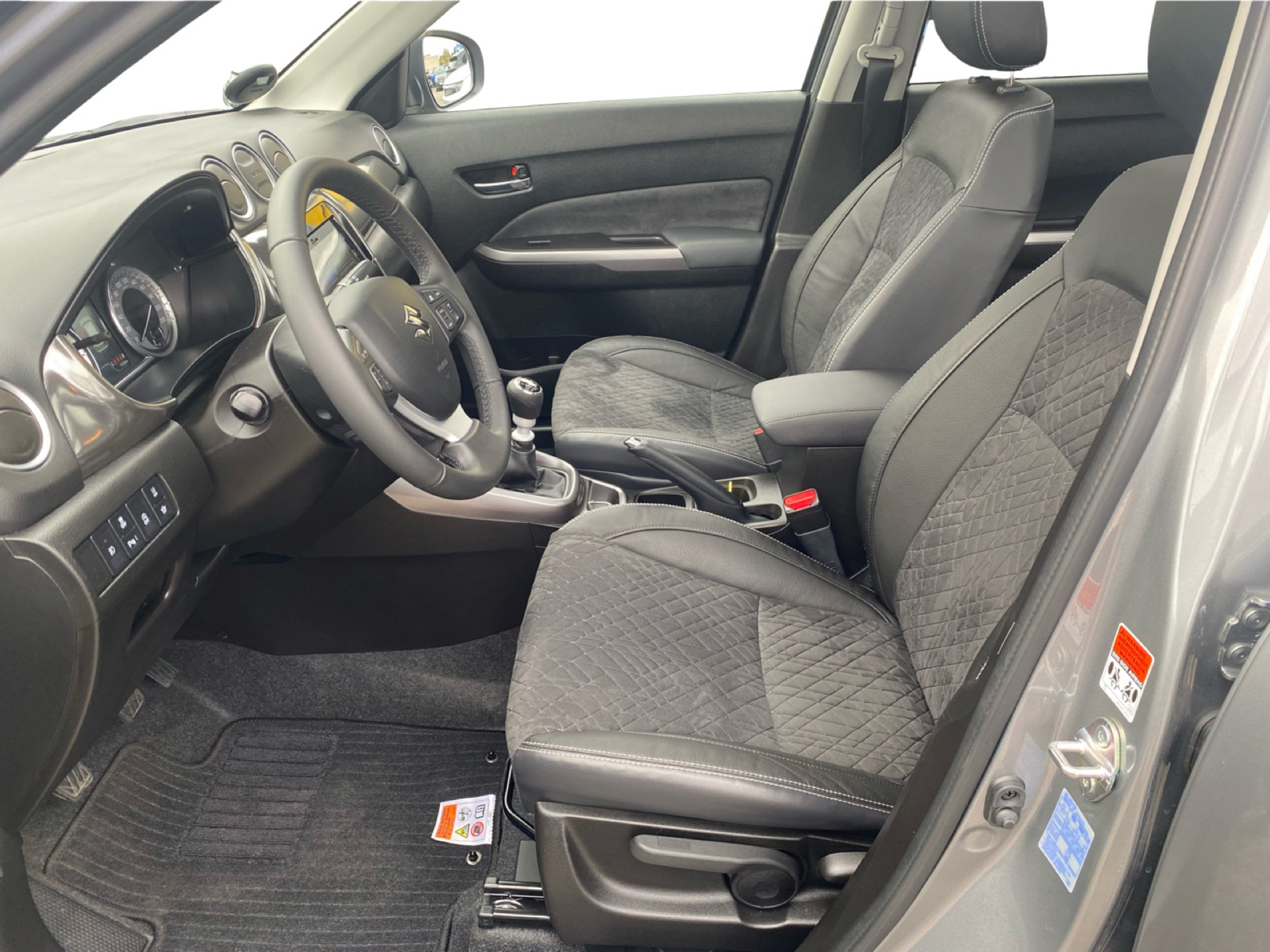 Billede af Suzuki Vitara 1,4 Boosterjet  Mild hybrid Adventure 129HK 5d 6g