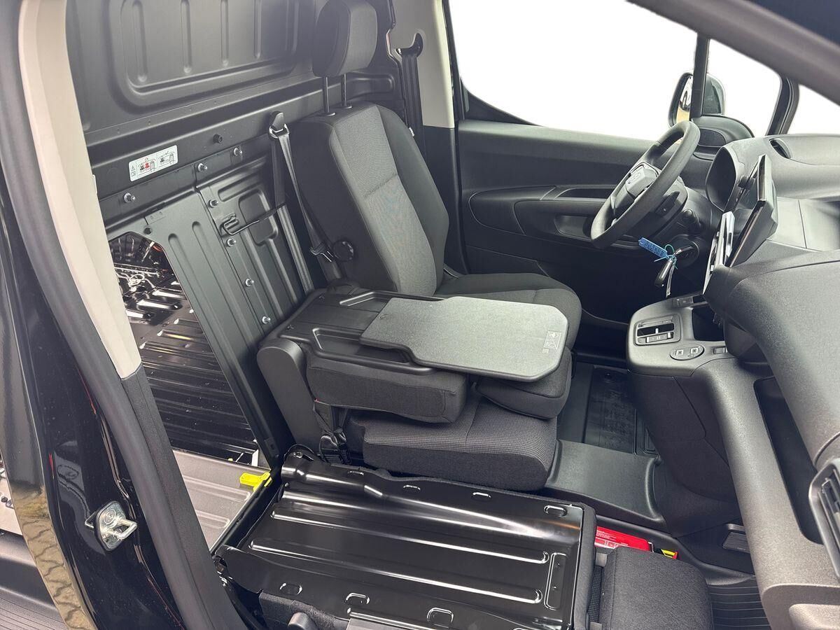 Billede af Toyota Proace City Electric Long EL Comfort 2 Skydedøre 136HK Van Aut.
