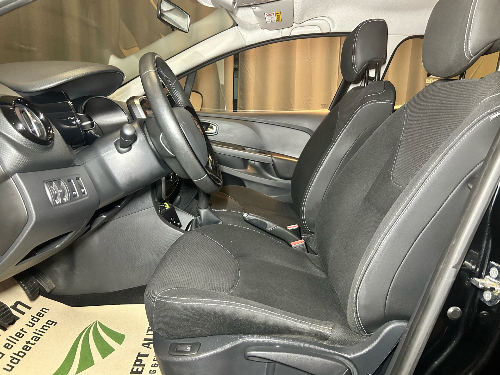 Billede af Renault Clio Sport Tourer 0,9 TCE Expression Energy 90HK Stc