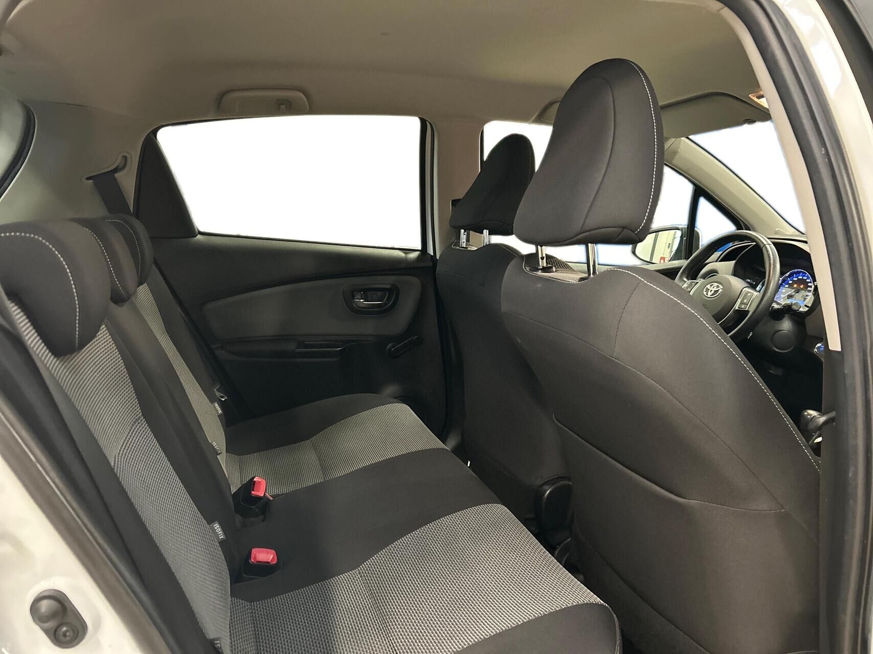 Billede af Toyota Yaris 1,5 VVT-I  Hybrid H2 Safety Sense Komfort E-CVT 100HK 5d Aut.