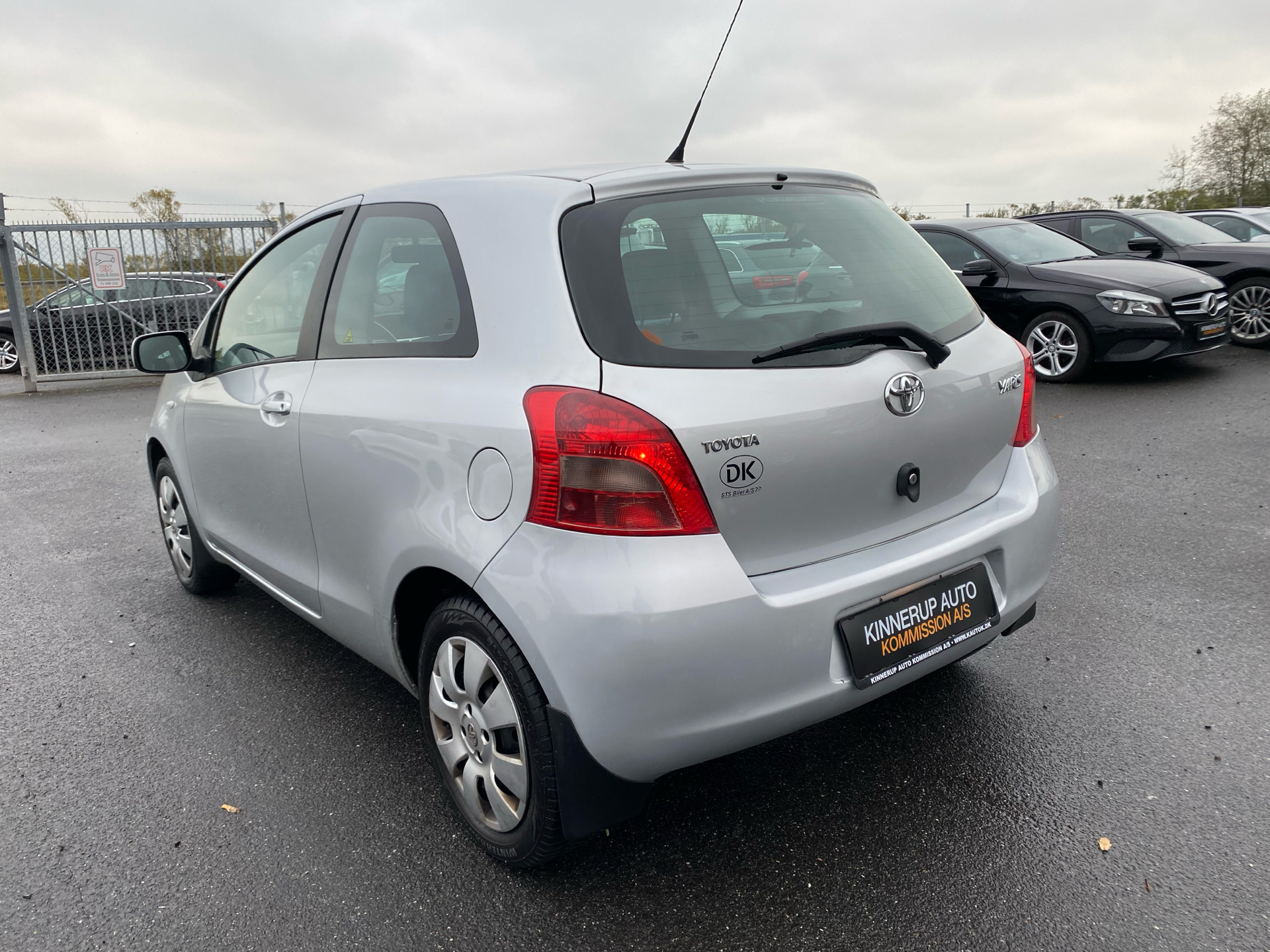 Billede af Toyota Yaris 1,0 VVT-I Linea Terra 69HK 3d