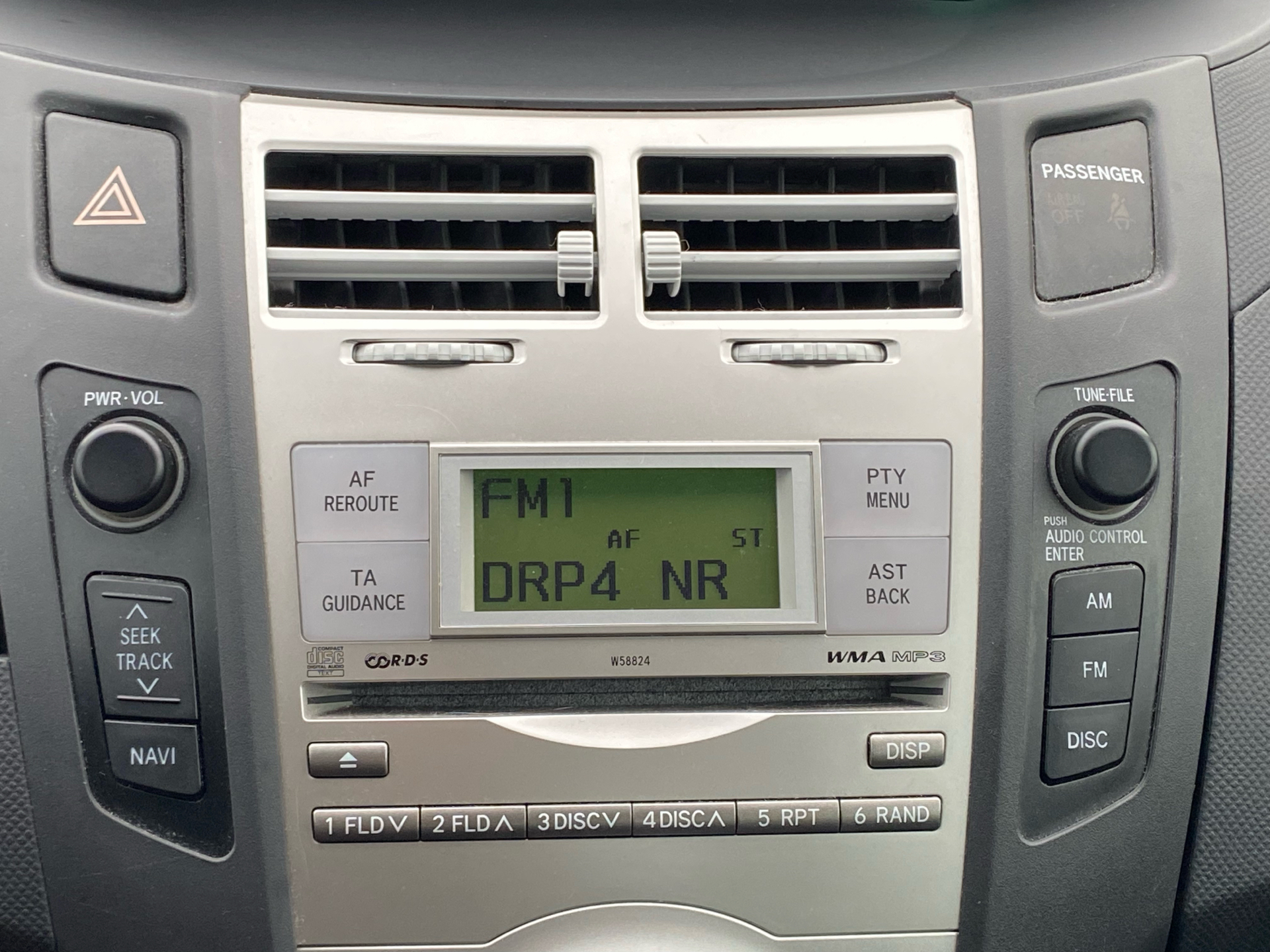 Billede af Toyota Yaris 1,0 VVT-I Linea Terra 69HK 3d