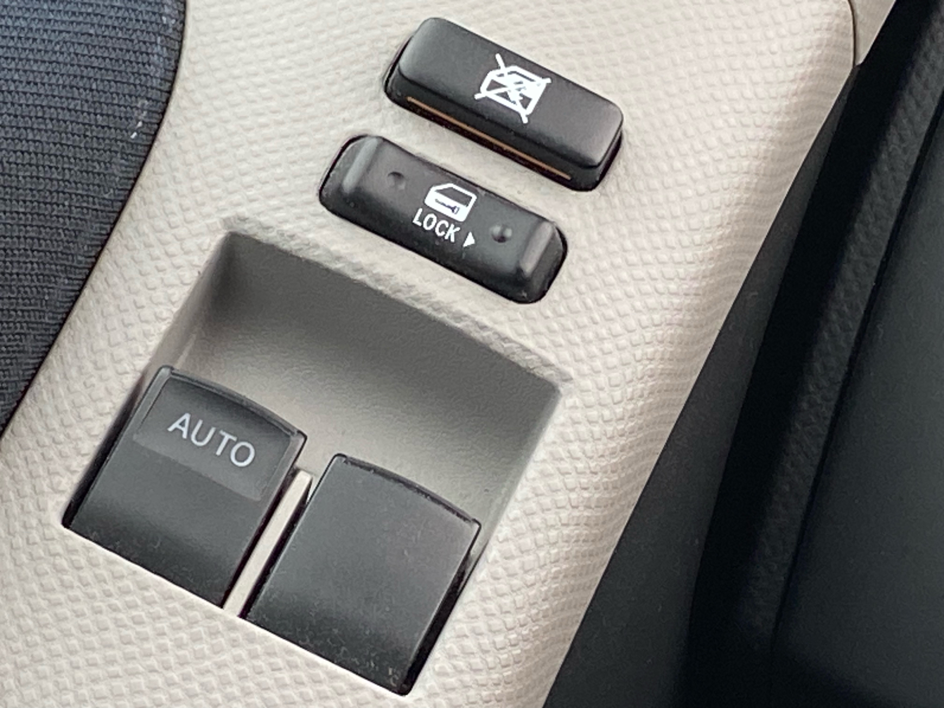 Billede af Toyota Yaris 1,0 VVT-I Linea Terra 69HK 3d