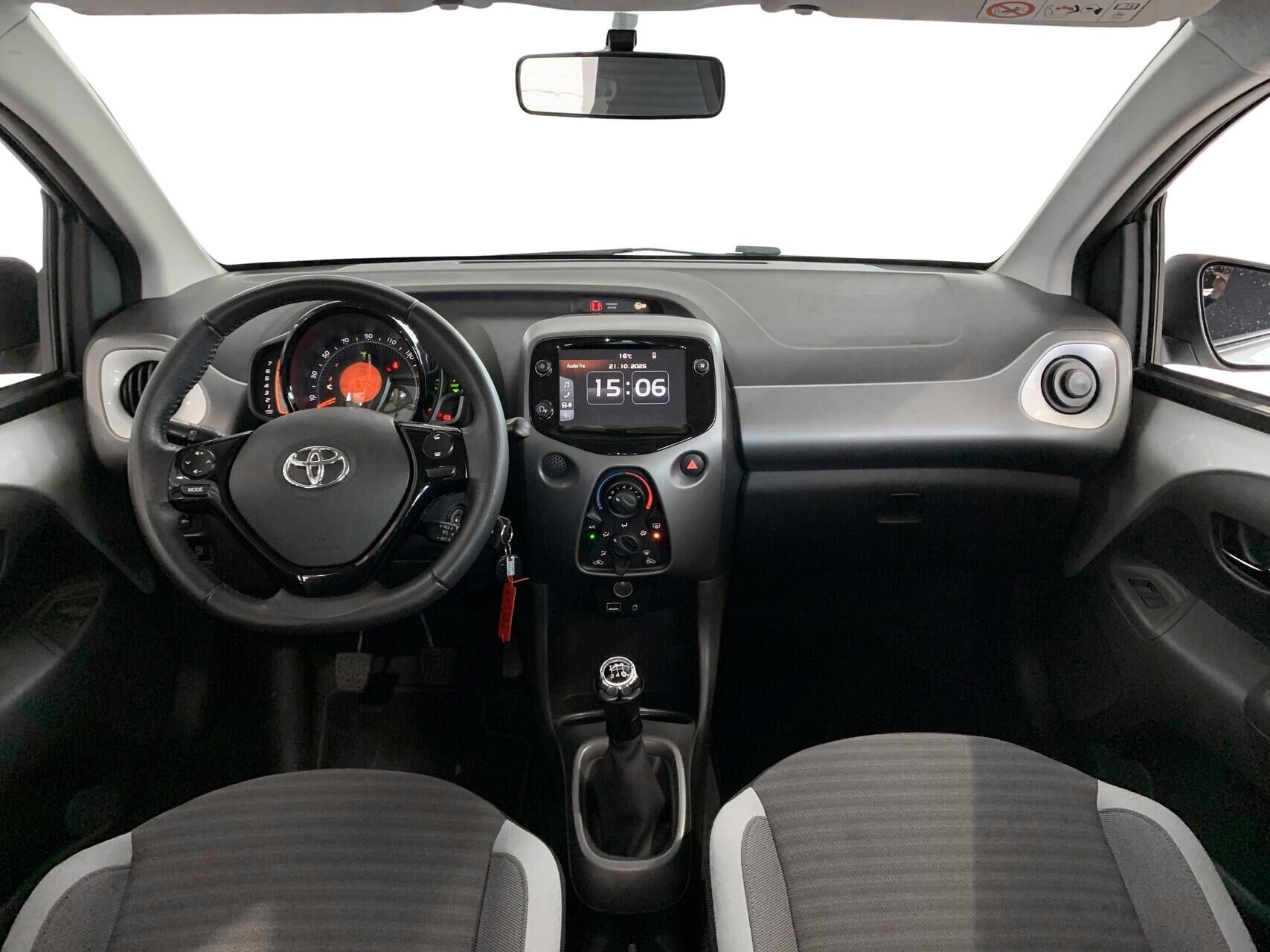 Billede af Toyota Aygo 1,0 VVT-I X-plore DAB+ 72HK 5d