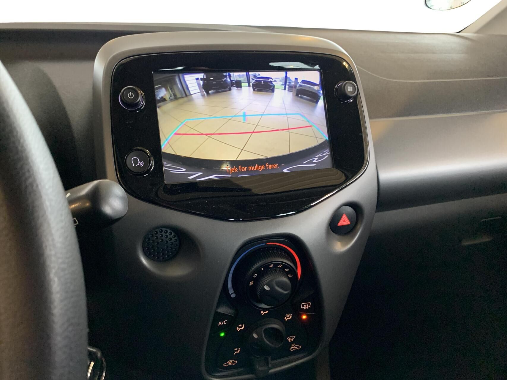 Billede af Toyota Aygo 1,0 VVT-I X-plore DAB+ 72HK 5d