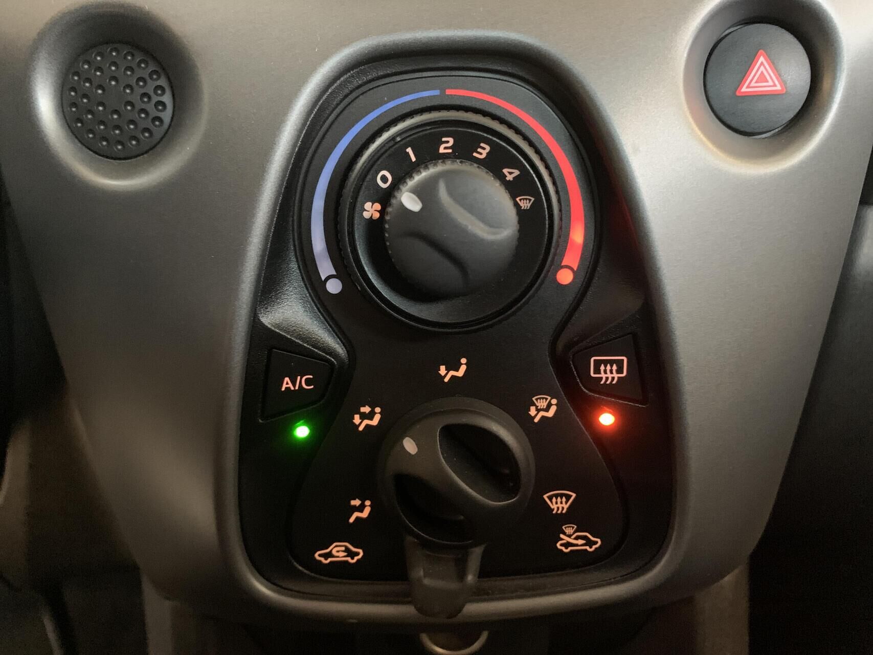 Billede af Toyota Aygo 1,0 VVT-I X-plore DAB+ 72HK 5d