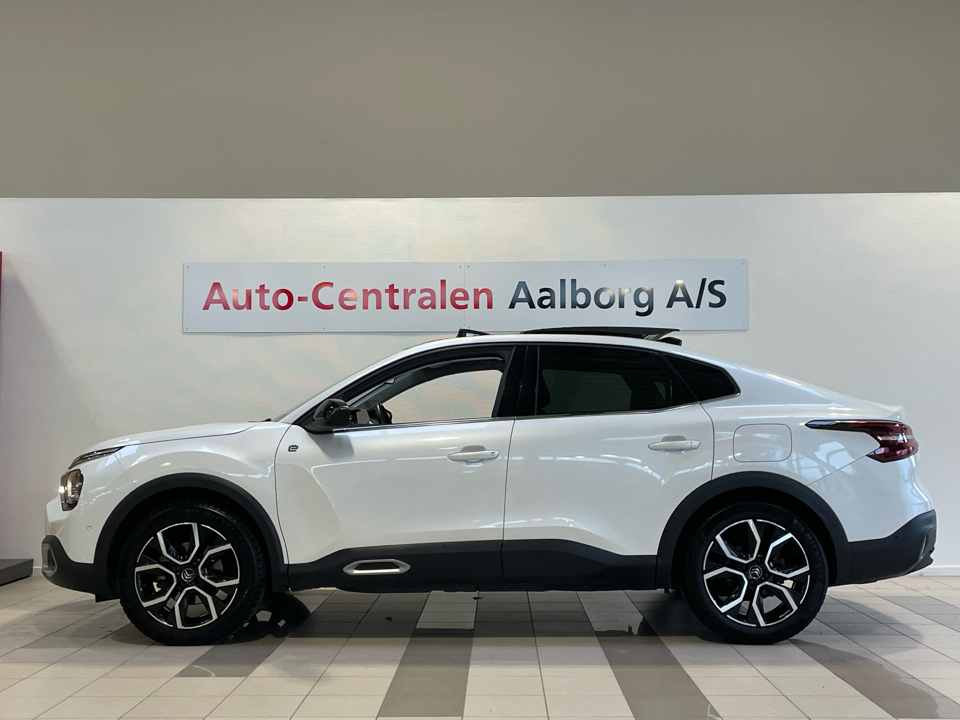 Billede af Citroën e-C4 X EL Palais Sky 136HK 5d Aut.
