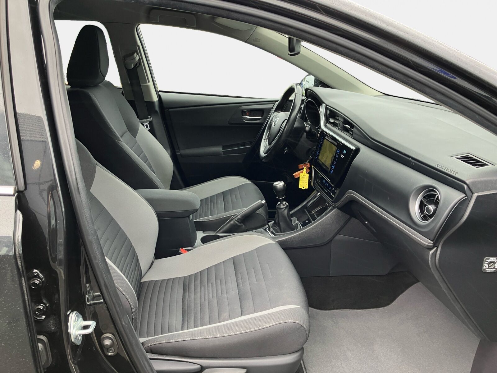 Billede af Toyota Auris Touring Sports 1,2 T T2 Comfort 116HK Stc 6g