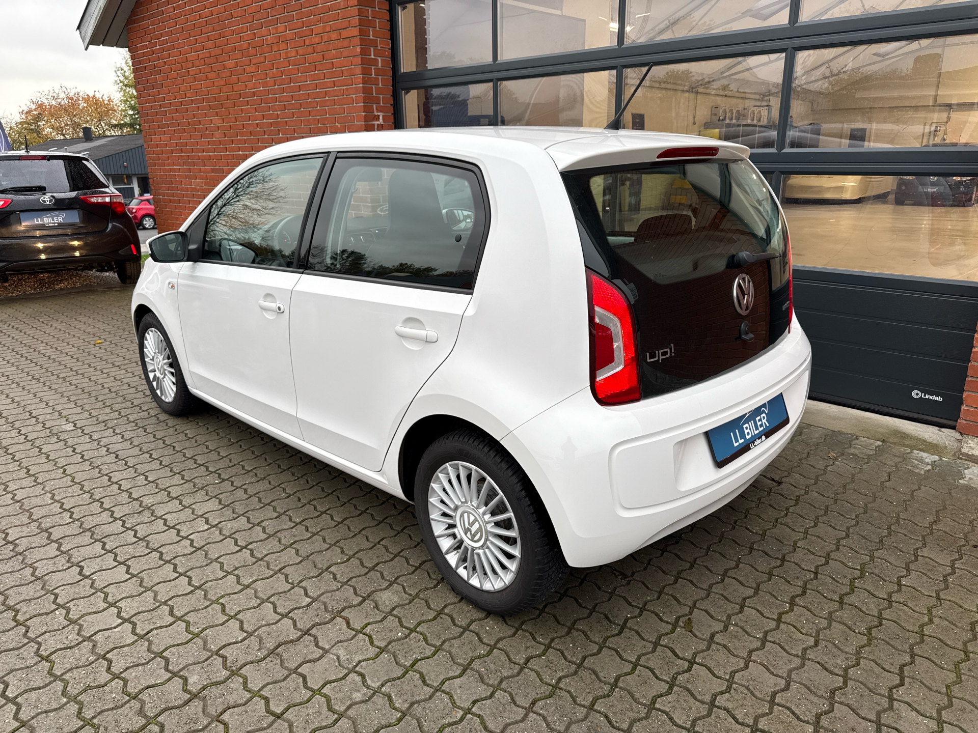 Billede af VW up 1,0 MPI BMT High 75HK 5d