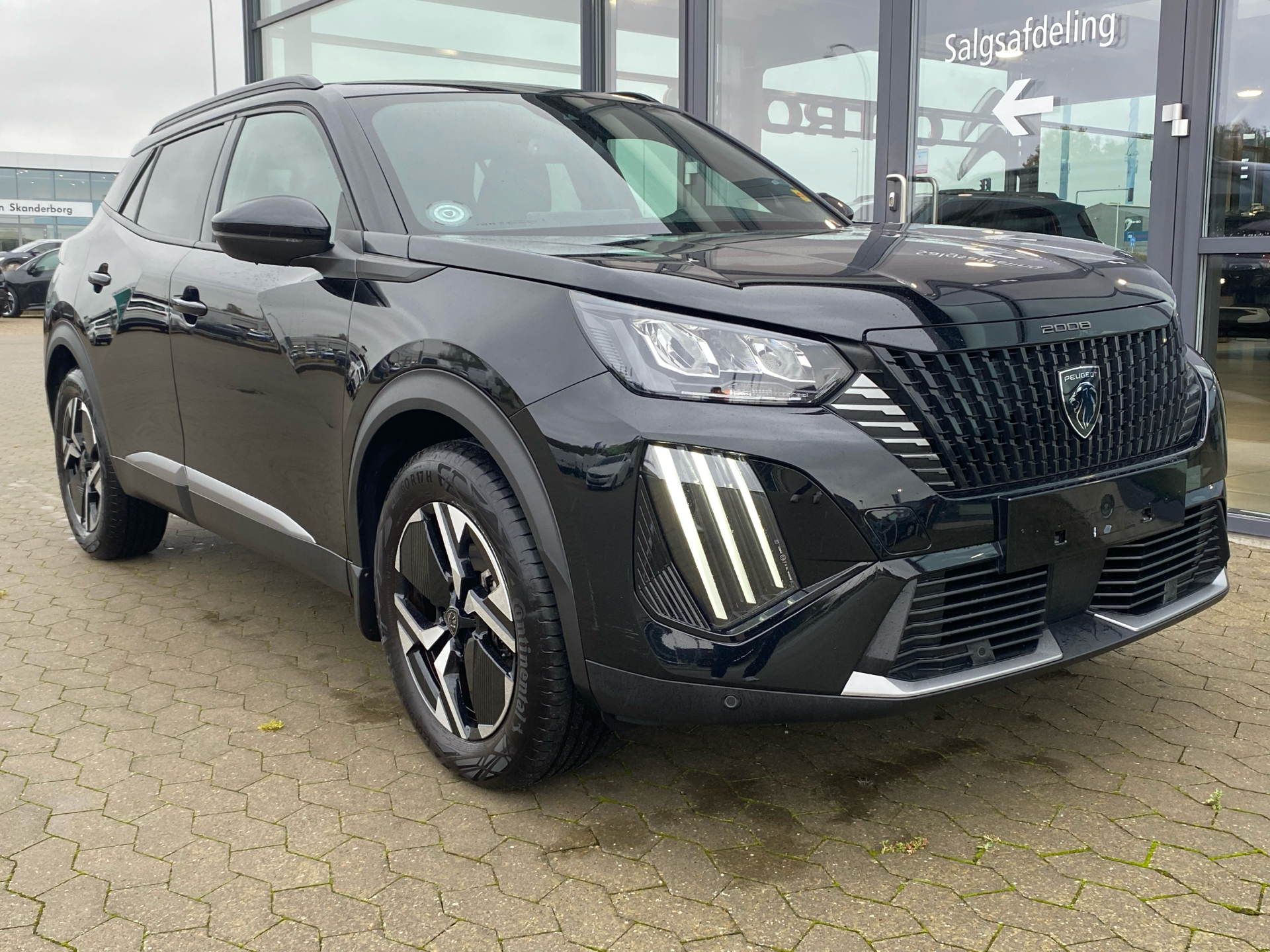 Billede af Peugeot 2008 1,2 PureTech First Selection EAT8 130HK 5d 8g Aut.