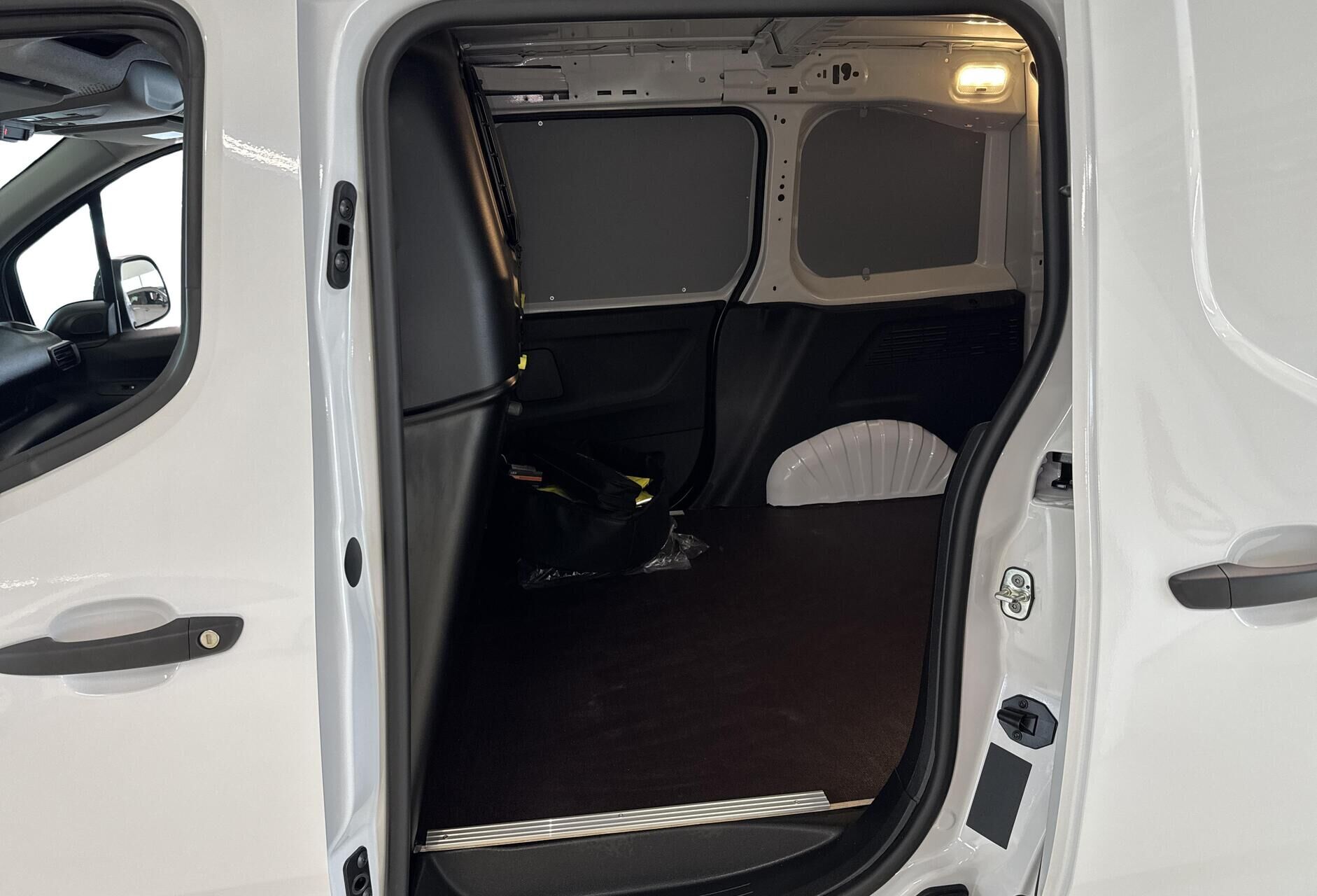 Billede af Toyota Proace City Electric Medium EL Comfort Master To Skydedøre 136HK Van Aut.