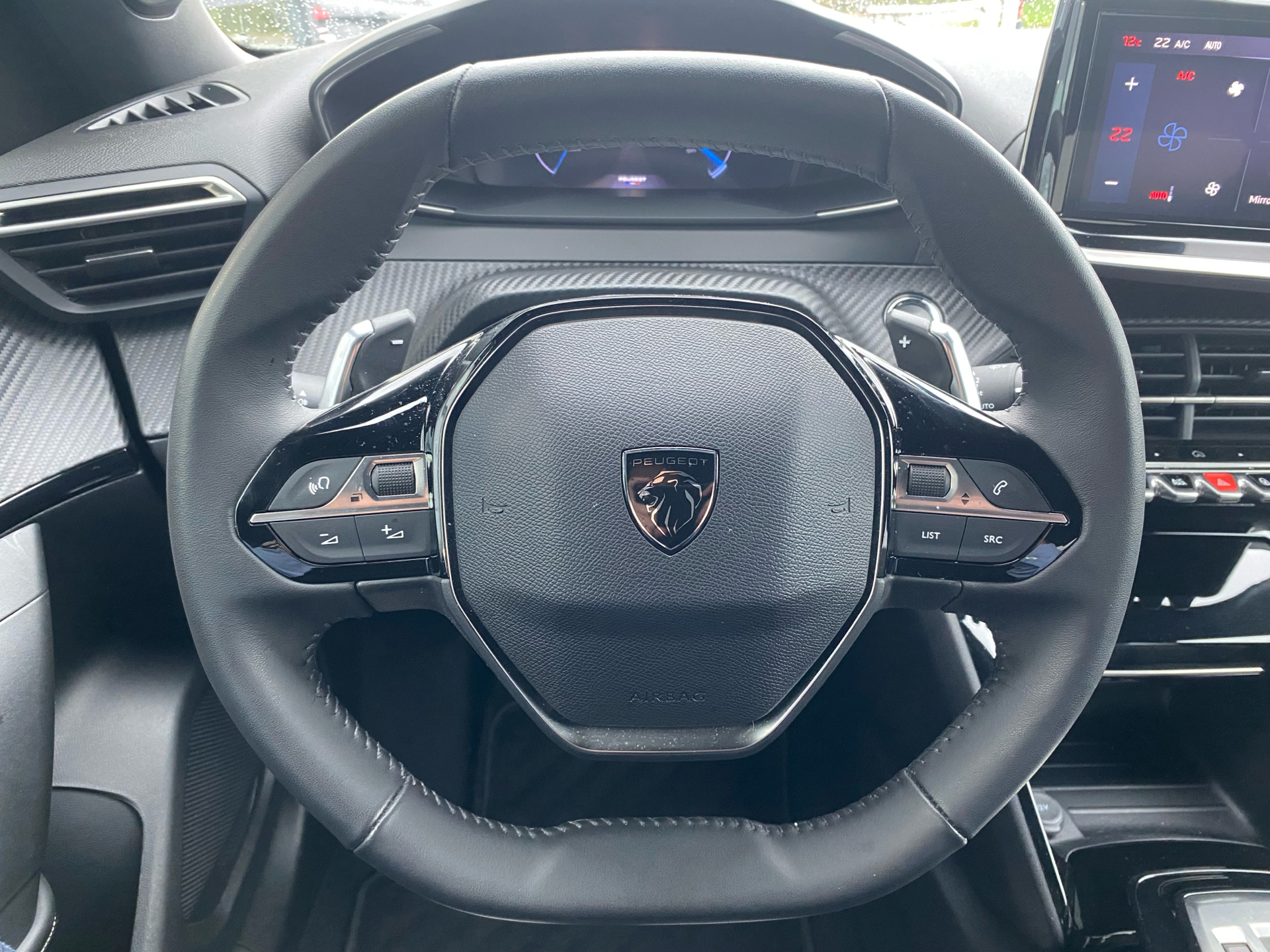 Billede af Peugeot 2008 1,2 PureTech First Selection EAT8 130HK 5d 8g Aut.