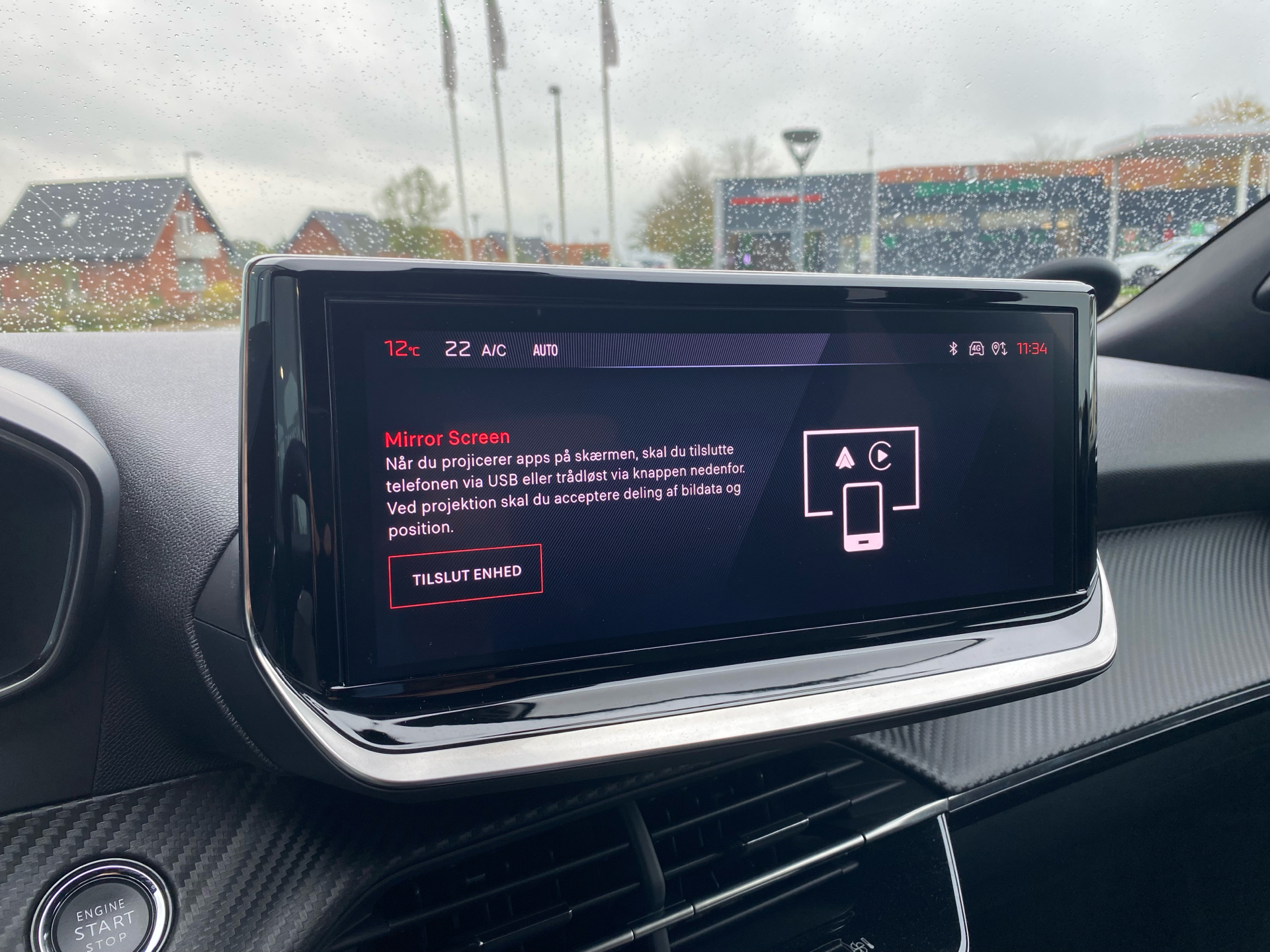 Billede af Peugeot 2008 1,2 PureTech First Selection EAT8 130HK 5d 8g Aut.