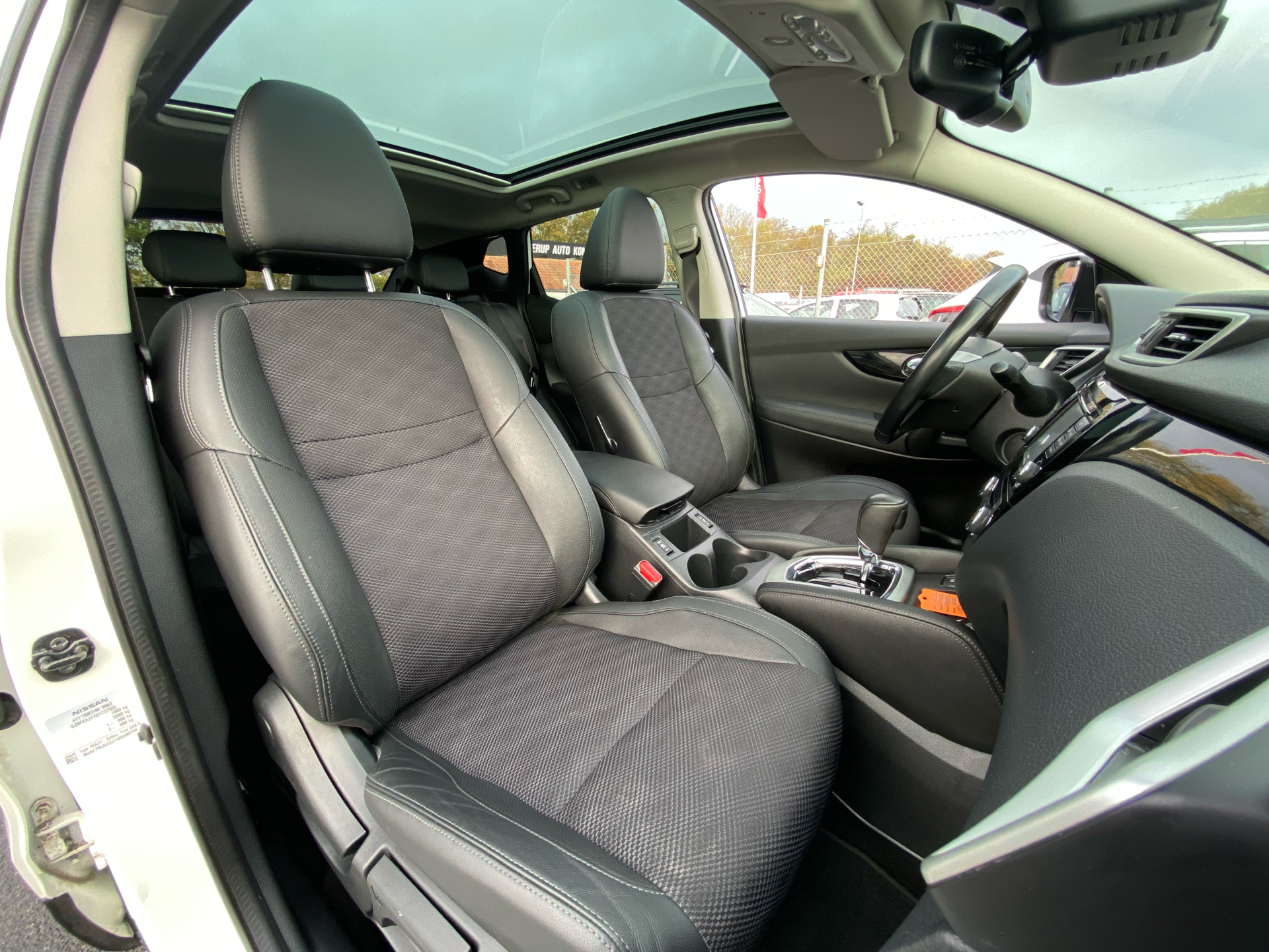 Billede af Nissan Qashqai 1,2 Dig-T Tekna 4X2 X-Tronic 115HK 5d 6g Aut.