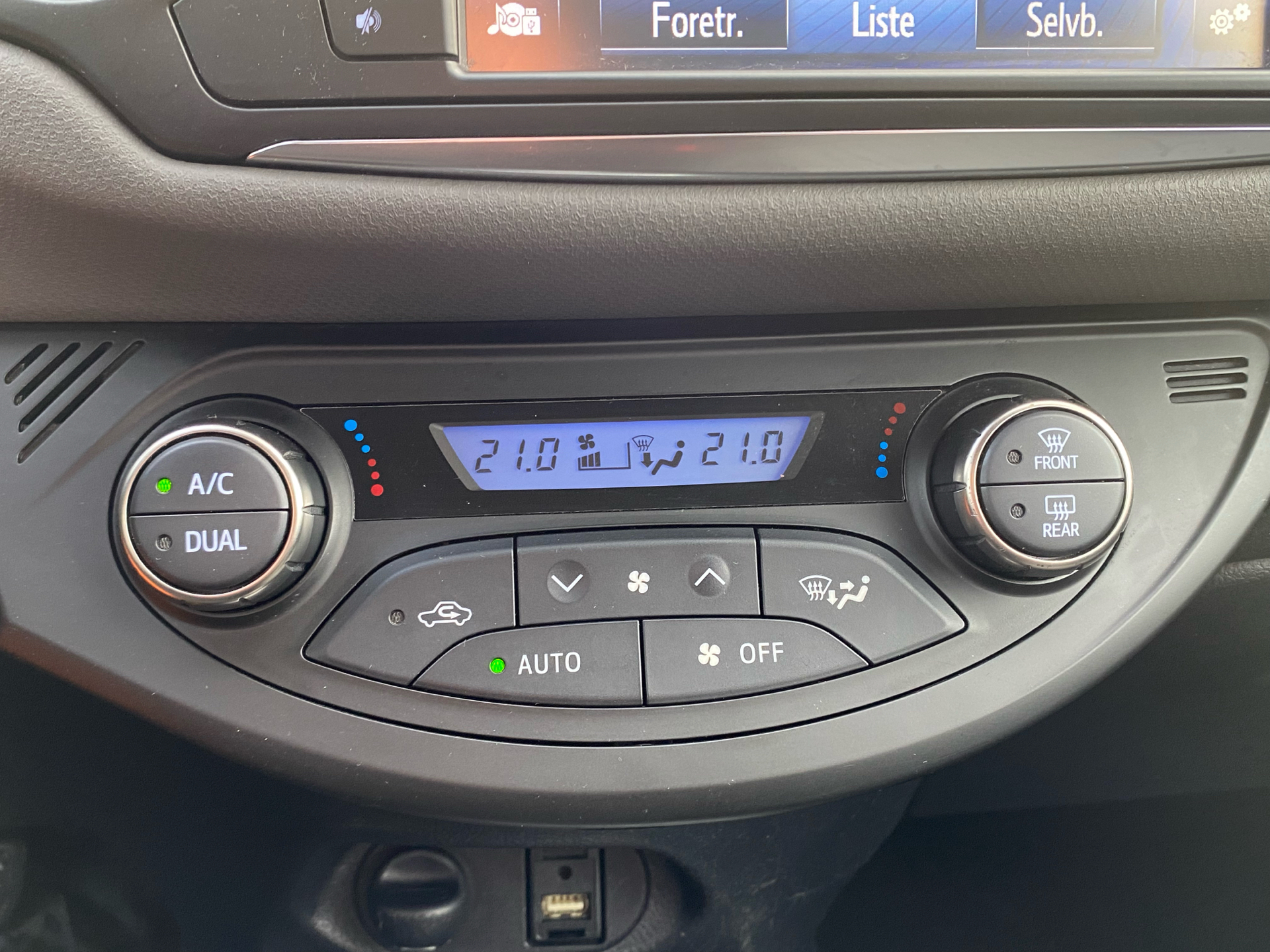 Billede af Toyota Yaris 1,5 Hybrid H2 E-CVT 100HK 5d Trinl. Gear