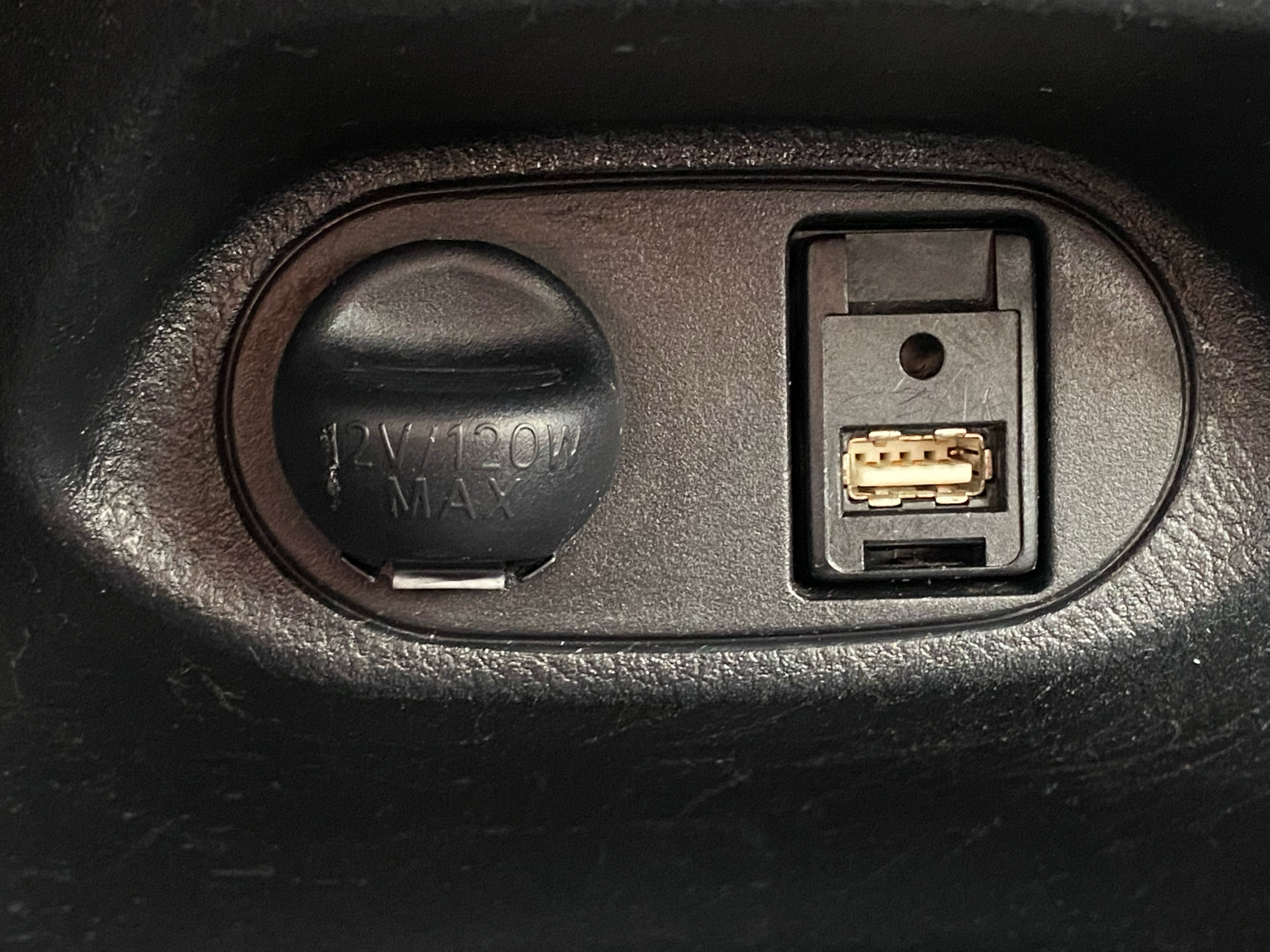 Billede af Toyota Yaris 1,5 Hybrid H2 E-CVT 100HK 5d Trinl. Gear