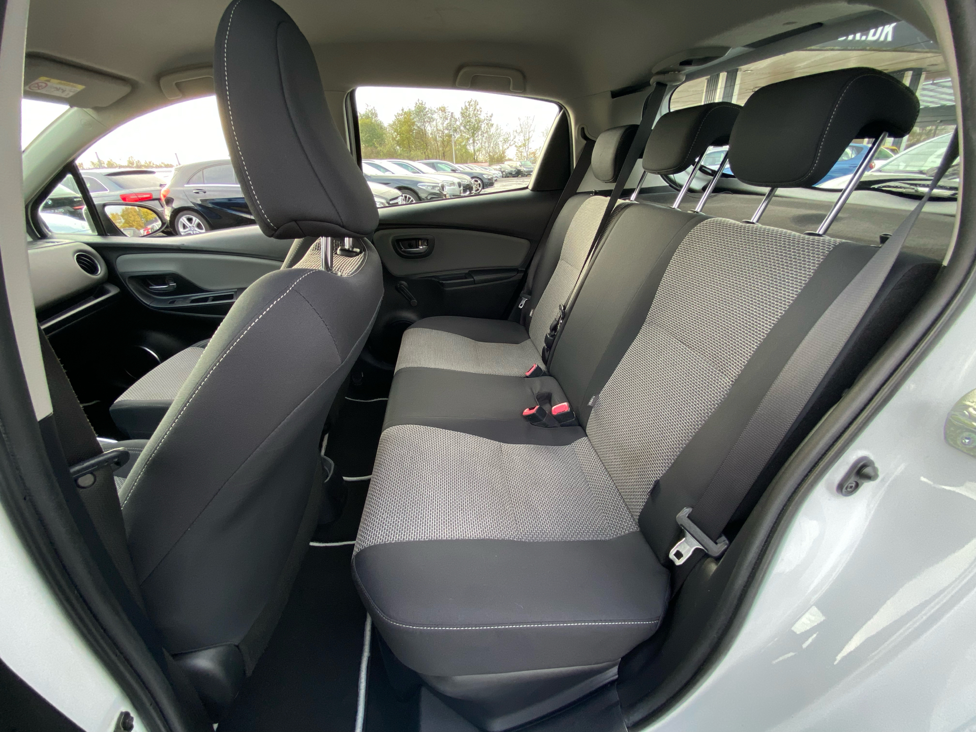 Billede af Toyota Yaris 1,5 Hybrid H2 E-CVT 100HK 5d Trinl. Gear