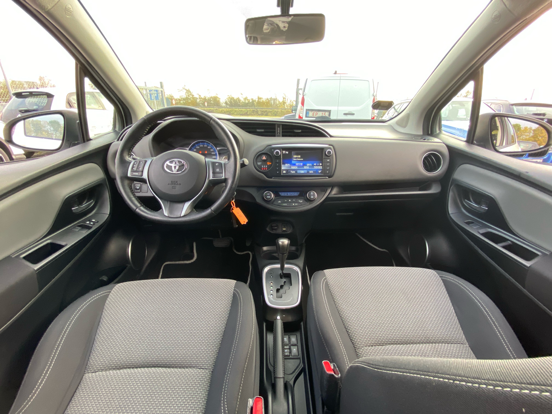 Billede af Toyota Yaris 1,5 Hybrid H2 E-CVT 100HK 5d Trinl. Gear