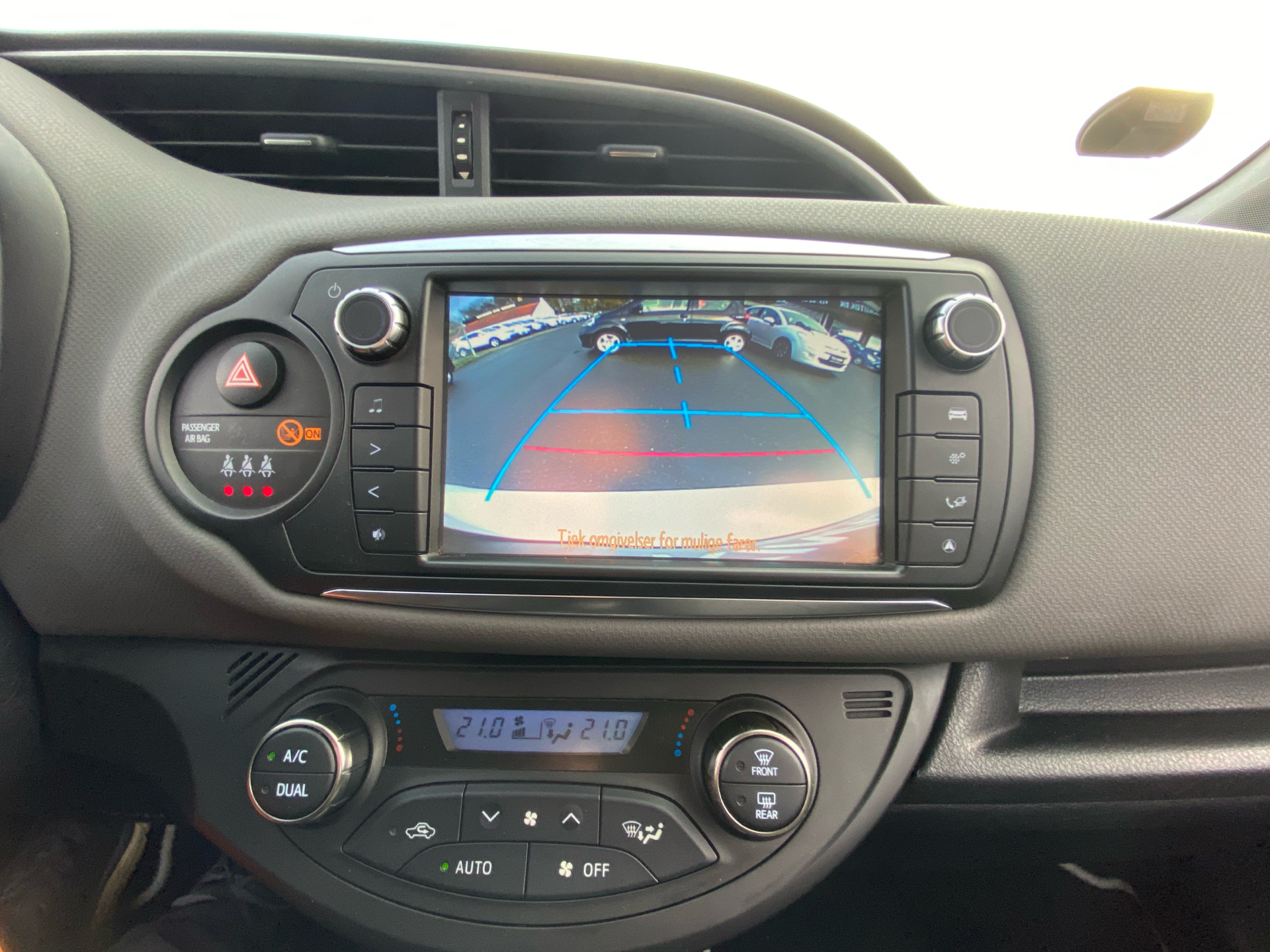 Billede af Toyota Yaris 1,5 Hybrid H2 E-CVT 100HK 5d Trinl. Gear