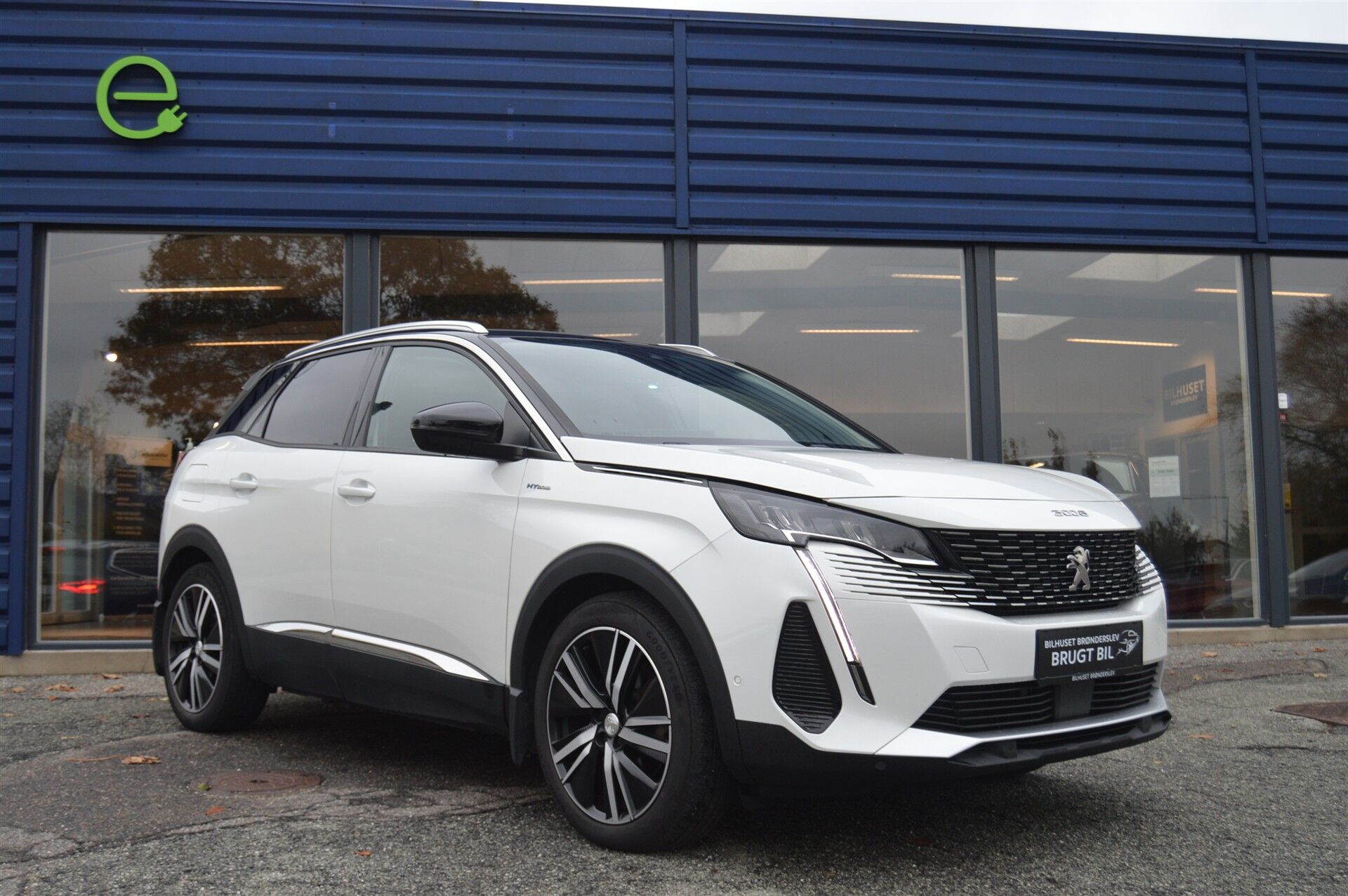 Billede af Peugeot 3008 1,6 PureTech  Plugin-hybrid First Selection EAT8 225HK 5d 8g Aut.
