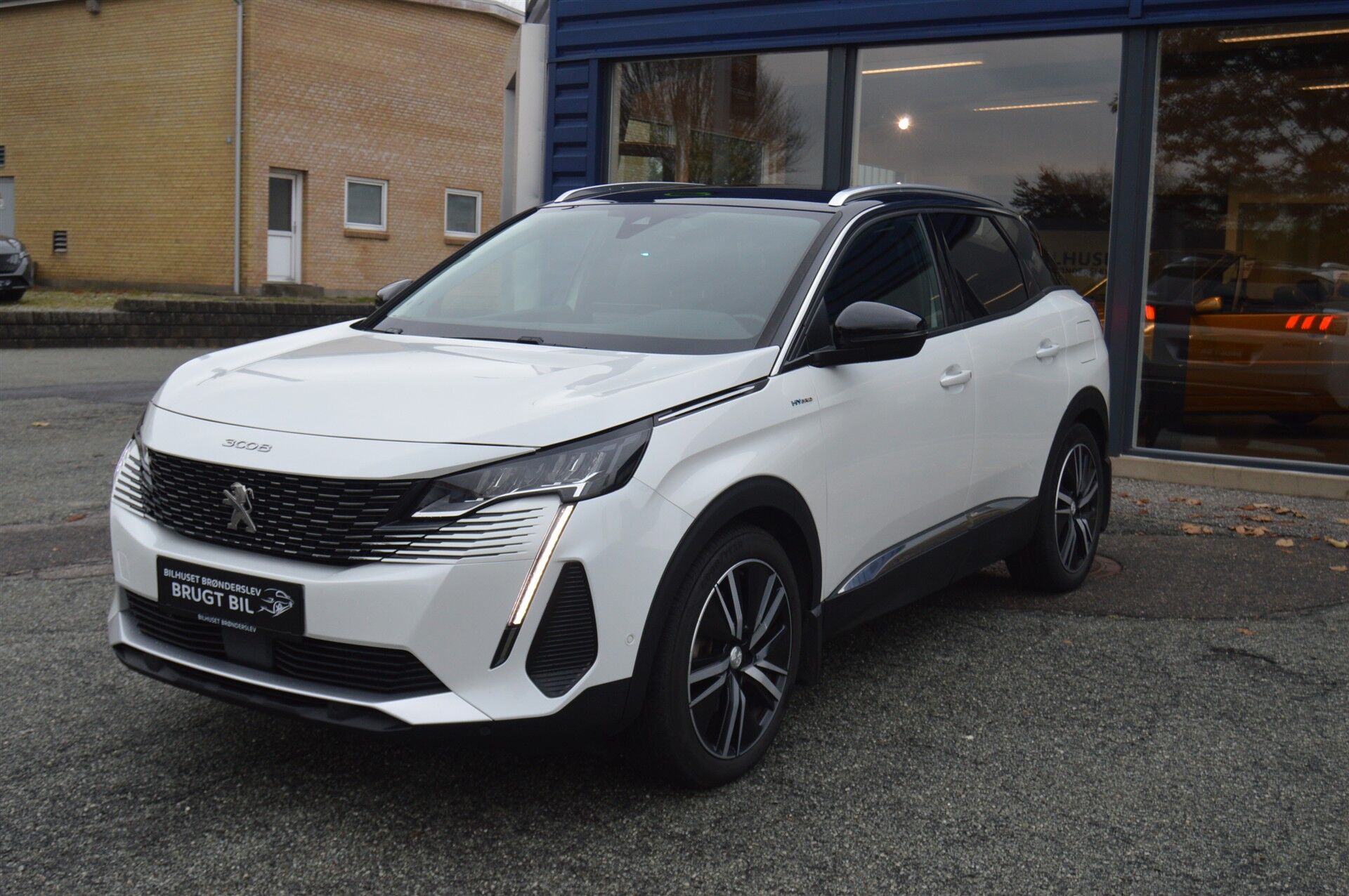 Billede af Peugeot 3008 1,6 PureTech  Plugin-hybrid First Selection EAT8 225HK 5d 8g Aut.