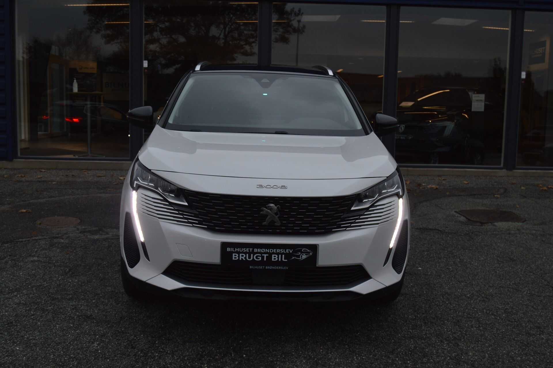 Billede af Peugeot 3008 1,6 PureTech  Plugin-hybrid First Selection EAT8 225HK 5d 8g Aut.